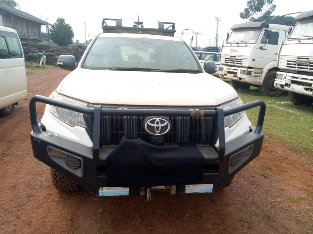 Toyota Landcruiser Prado KDJ150R-GKFEY 2017 — imagen 10