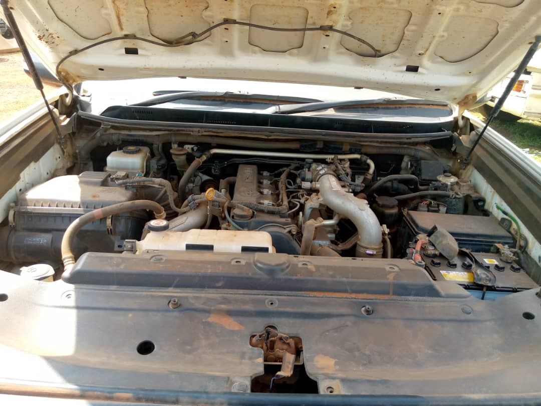 Toyota Landcruiser Prado KDJ150R-GKFEY 2017 — imagem 4