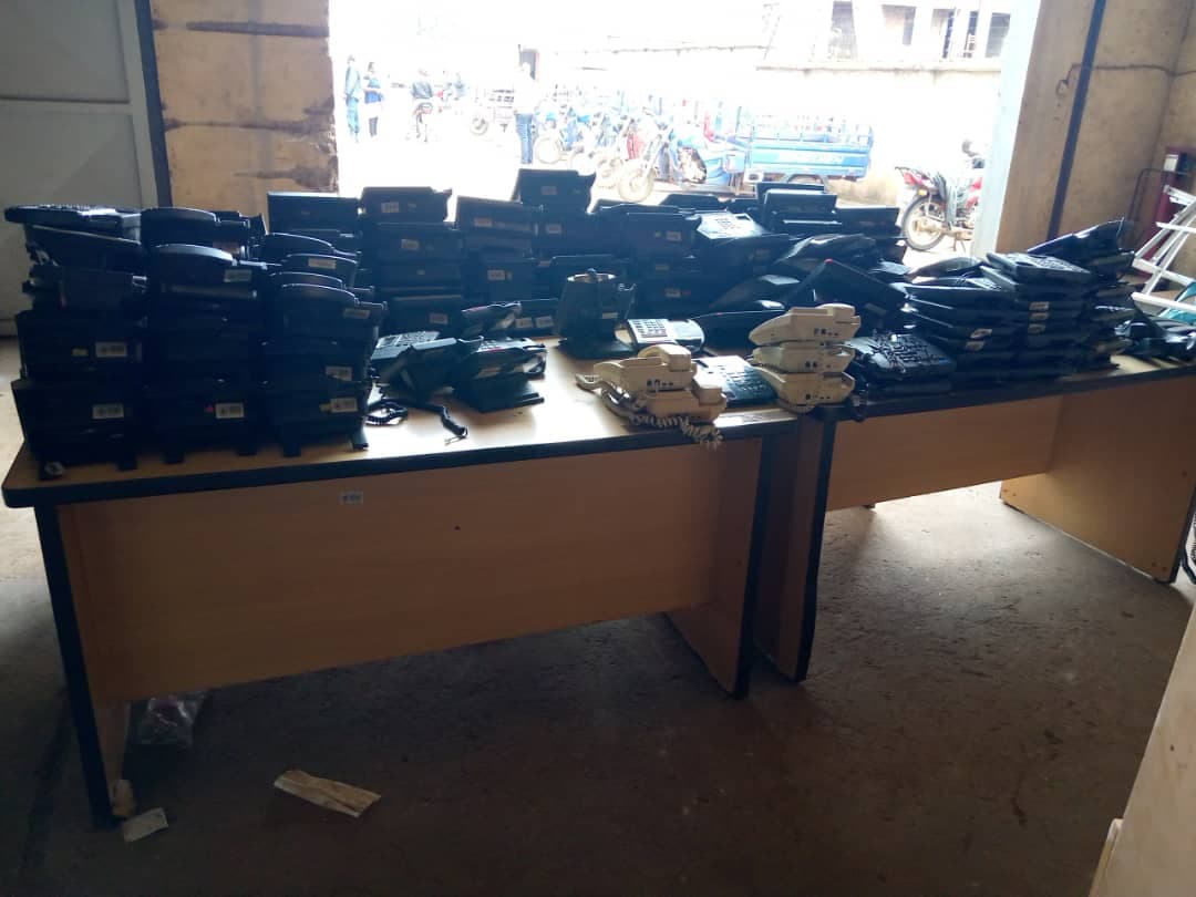 184 Used Deskphones — image 4