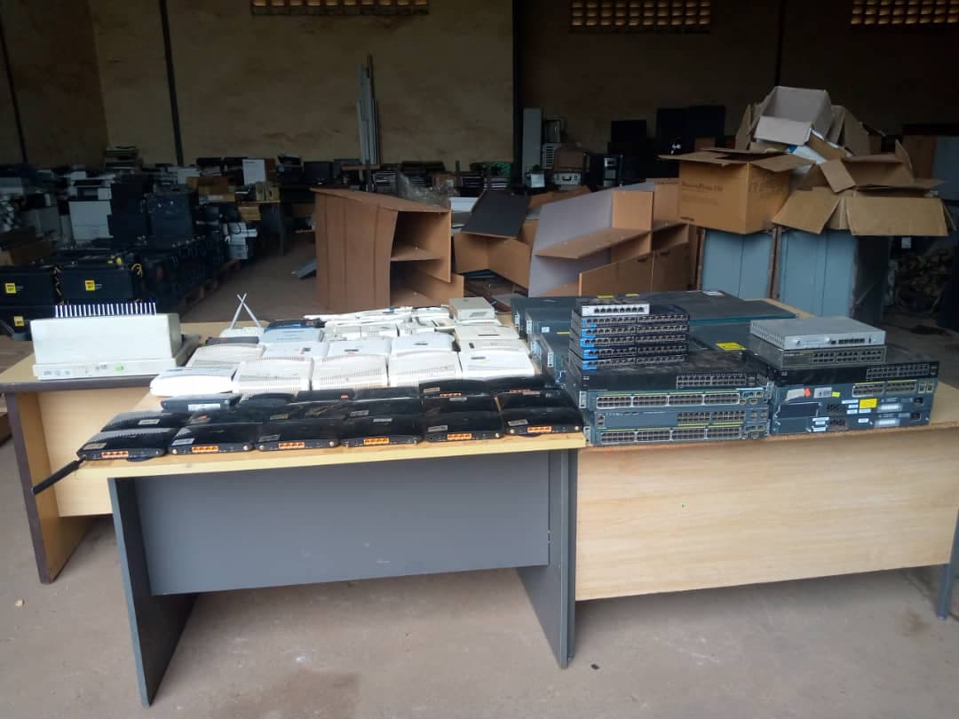 Networking & Office Equipment: Switches, Routers, Firewall & More — imagem 2