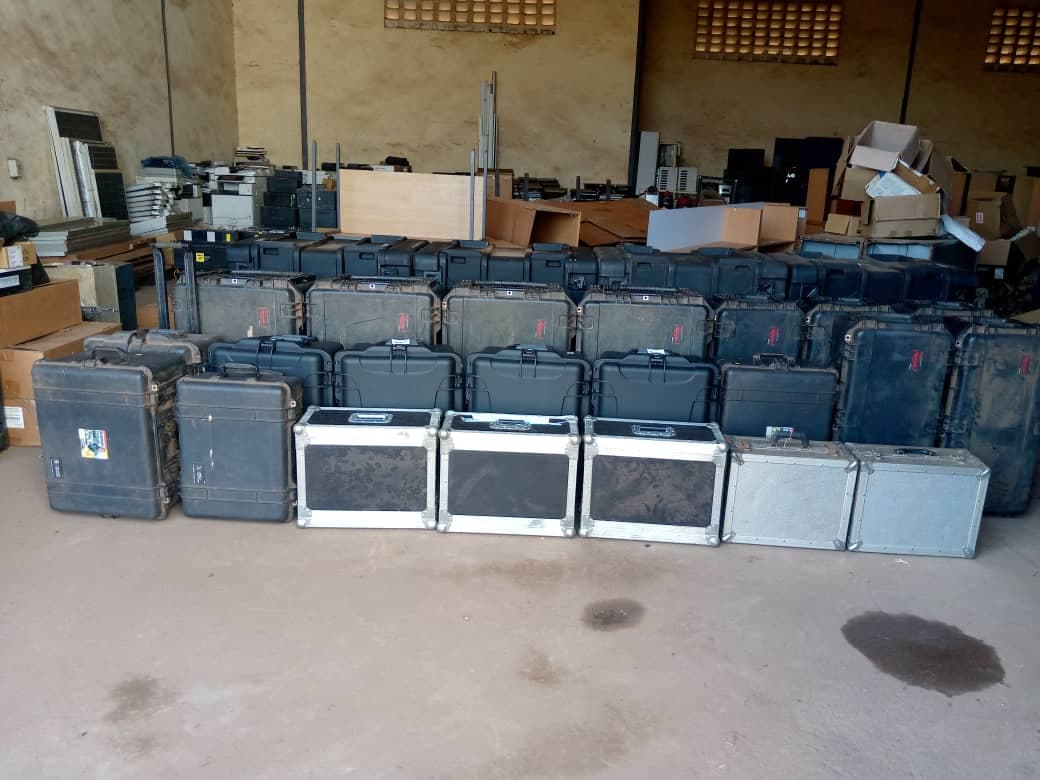 24 Equipment Carry Cases