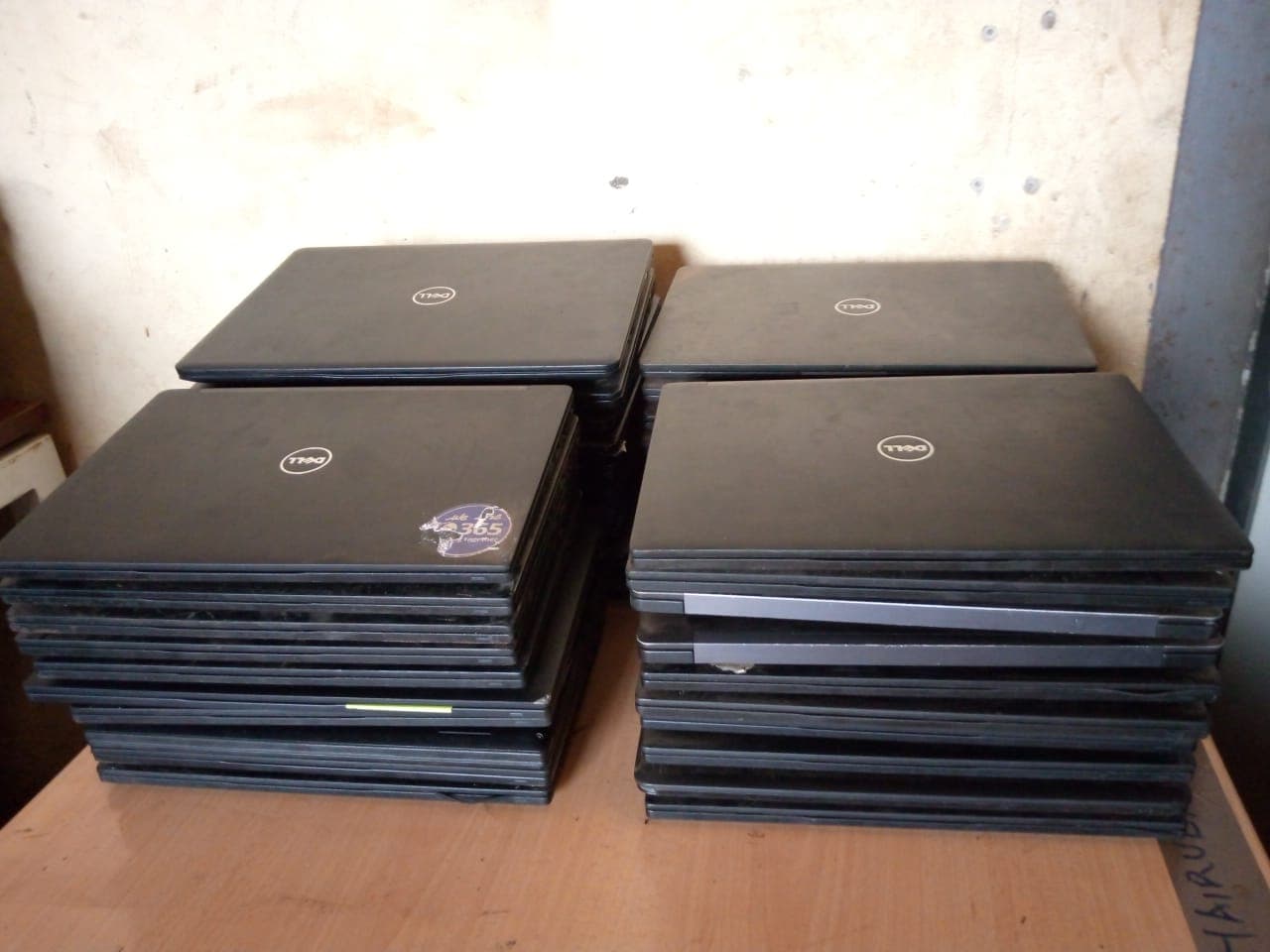39 Laptops: Dell Latitude Series — imagen 3