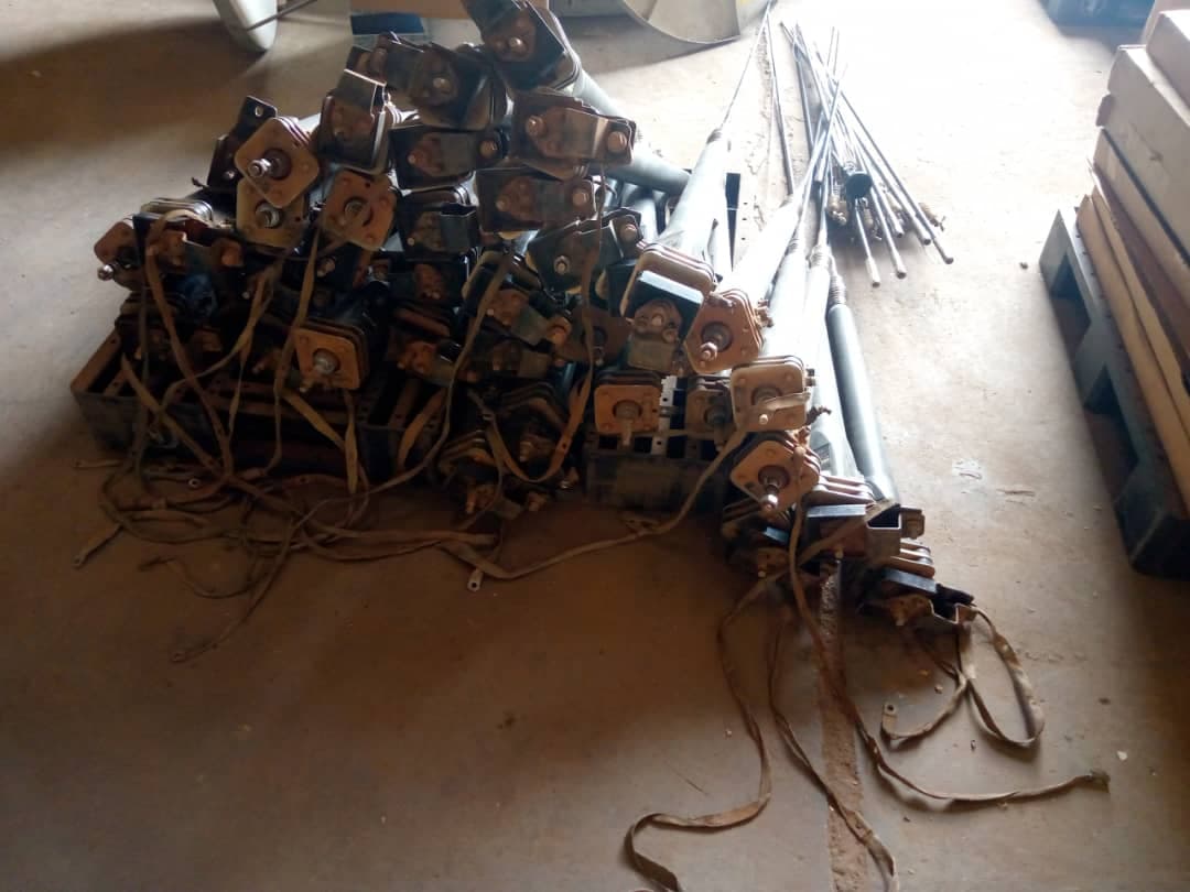 Communication Equipment: 51 Antennas — image 2