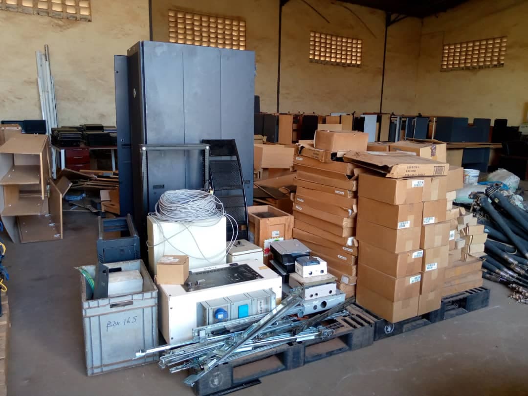 IT Infrastructure & Power: Racks, Switches, Control Boxes & Accessories — image 2