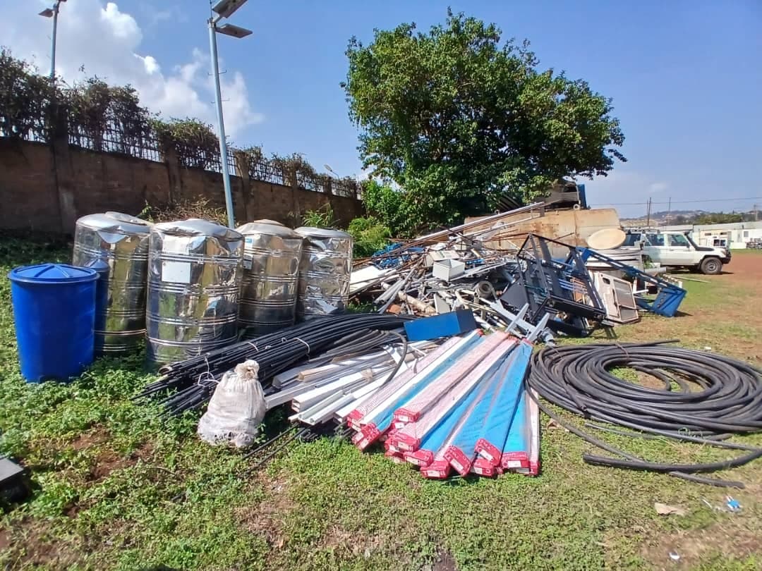 Lot of Scrap — image 9