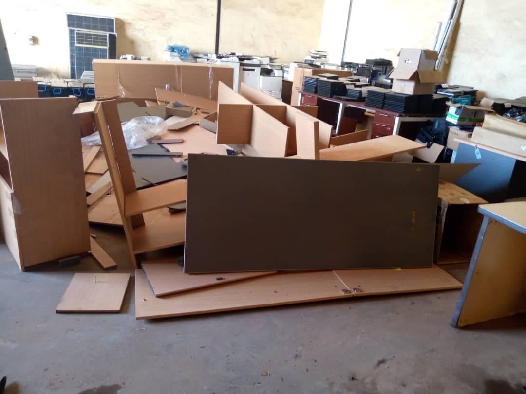 Lot of Scrap — image 12