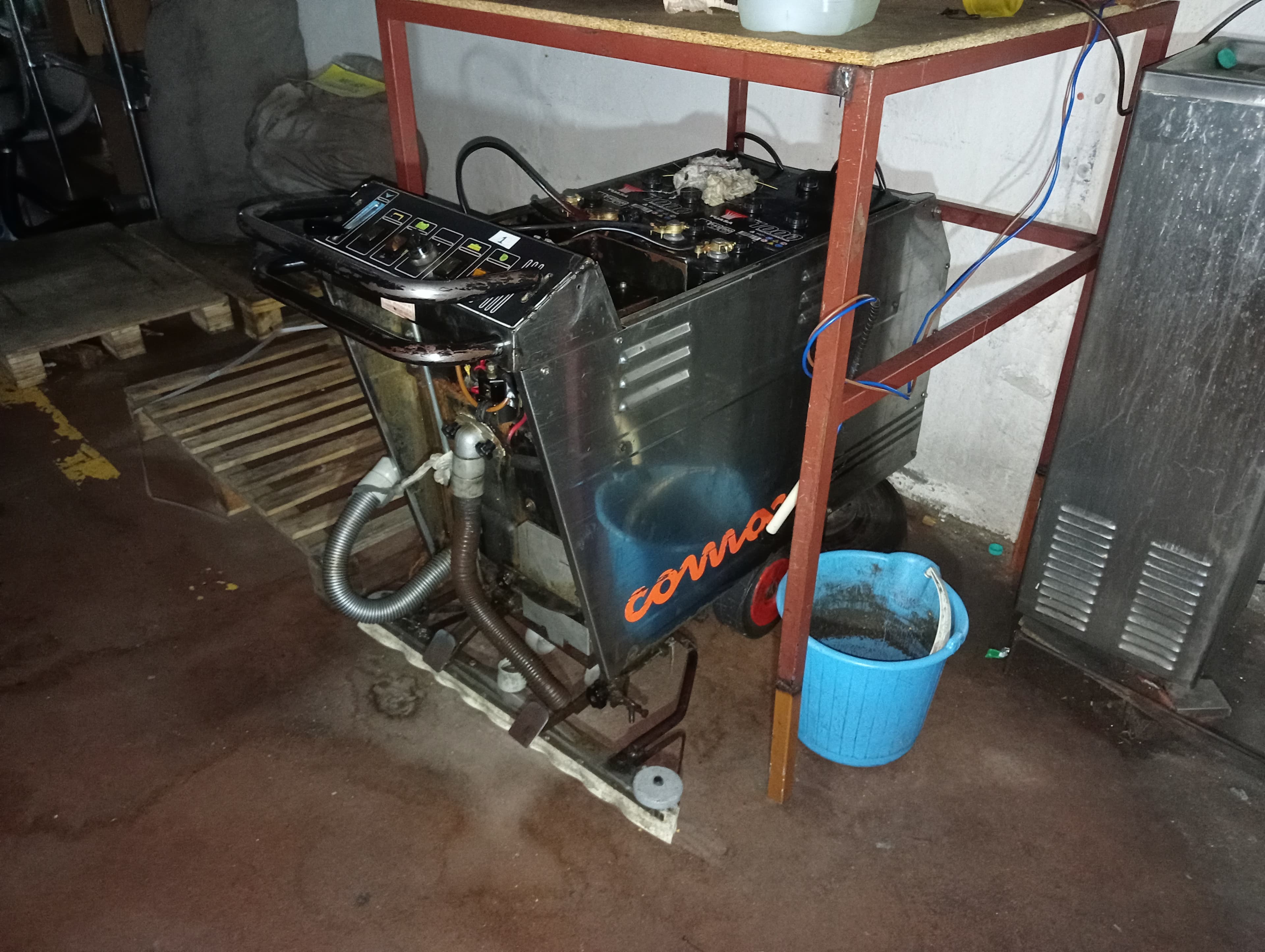 Máquina de Limpar Piso