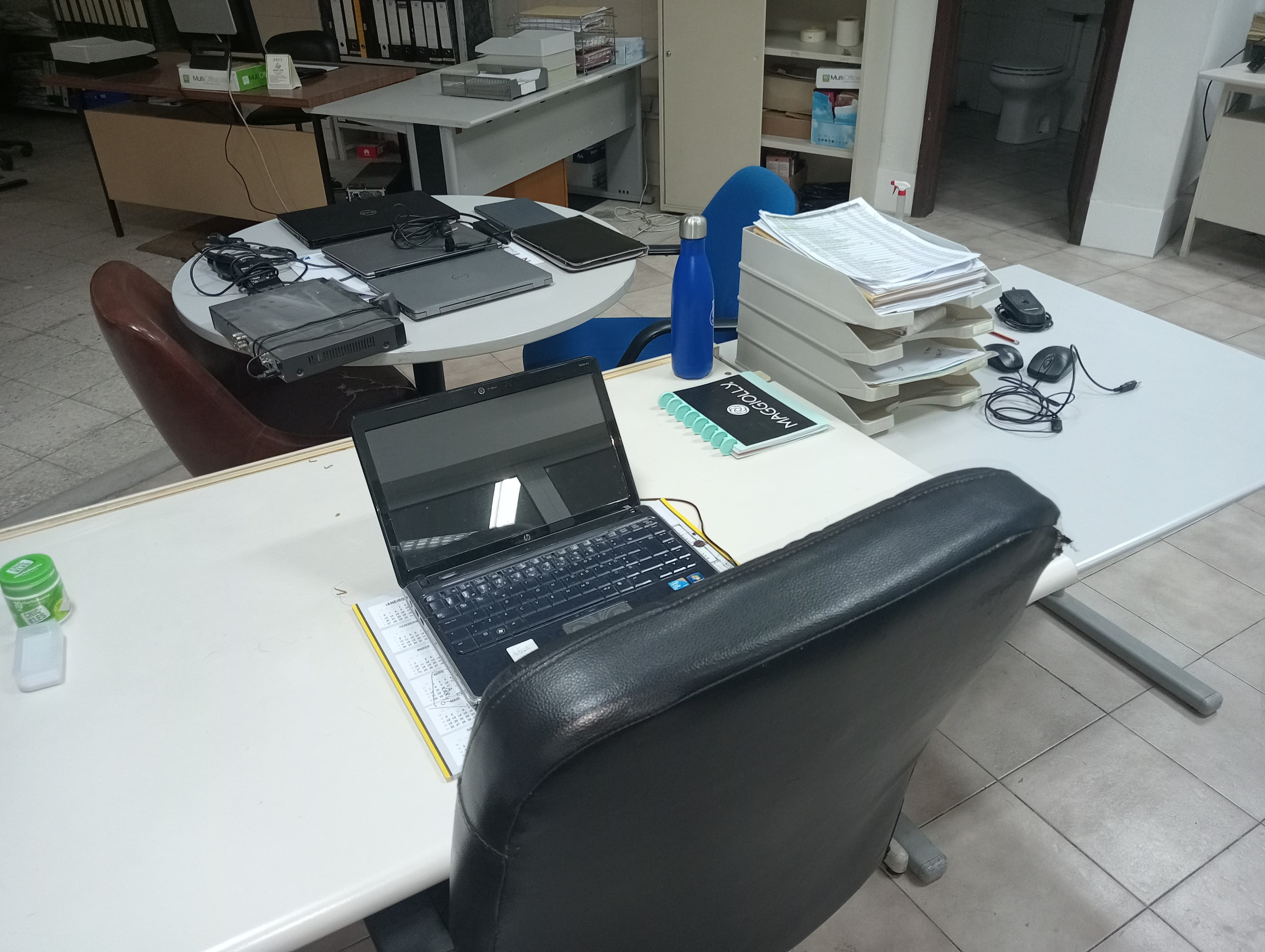 Mobiliário · Equipamentos — imagem 4