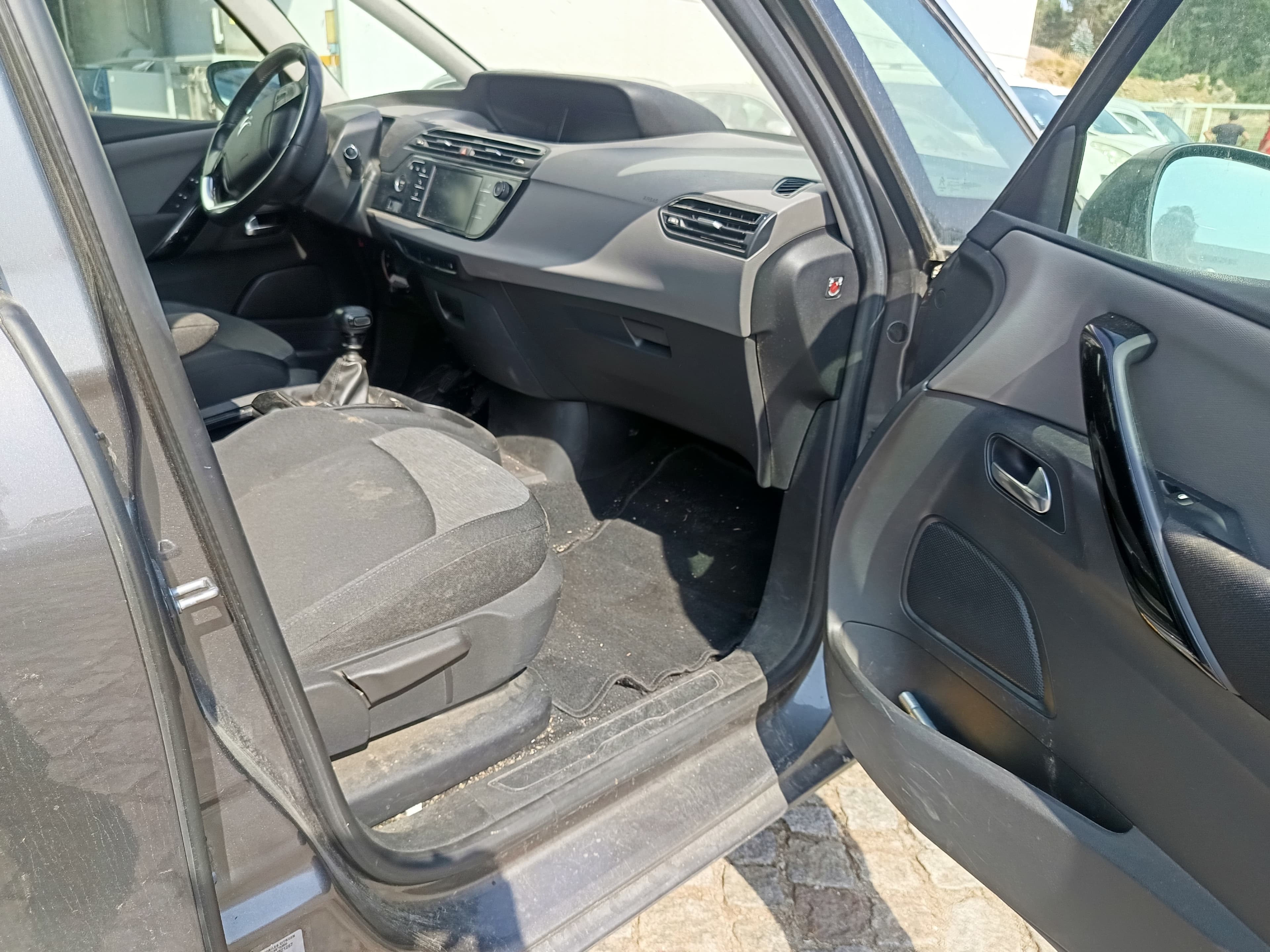 Citroën Grand C4 Space Tourer 1.6 Blue HDI · Ano 2018 — imagem 26