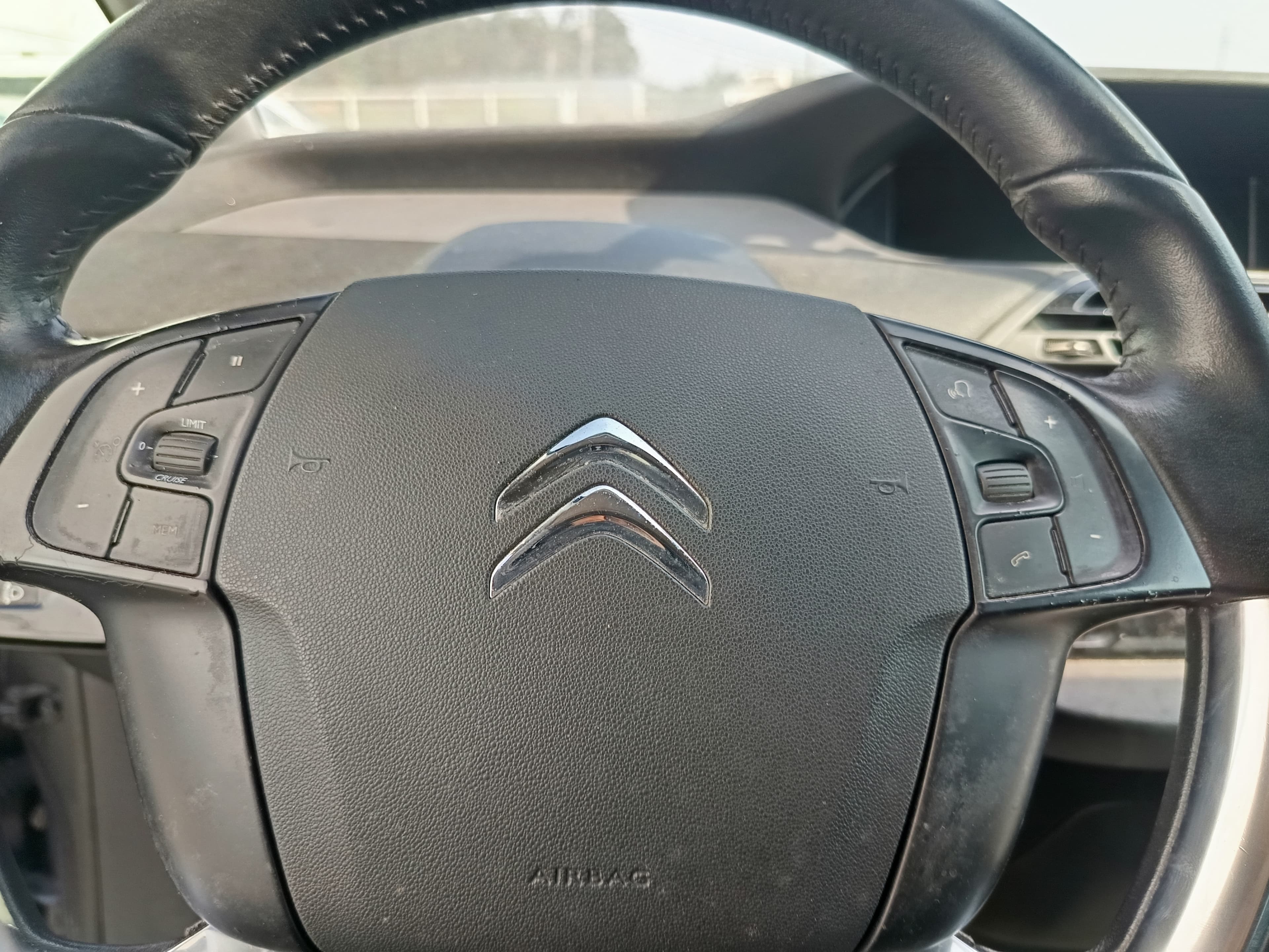 Citroën Grand C4 Space Tourer 1.6 Blue HDI · Ano 2018 — imagem 41