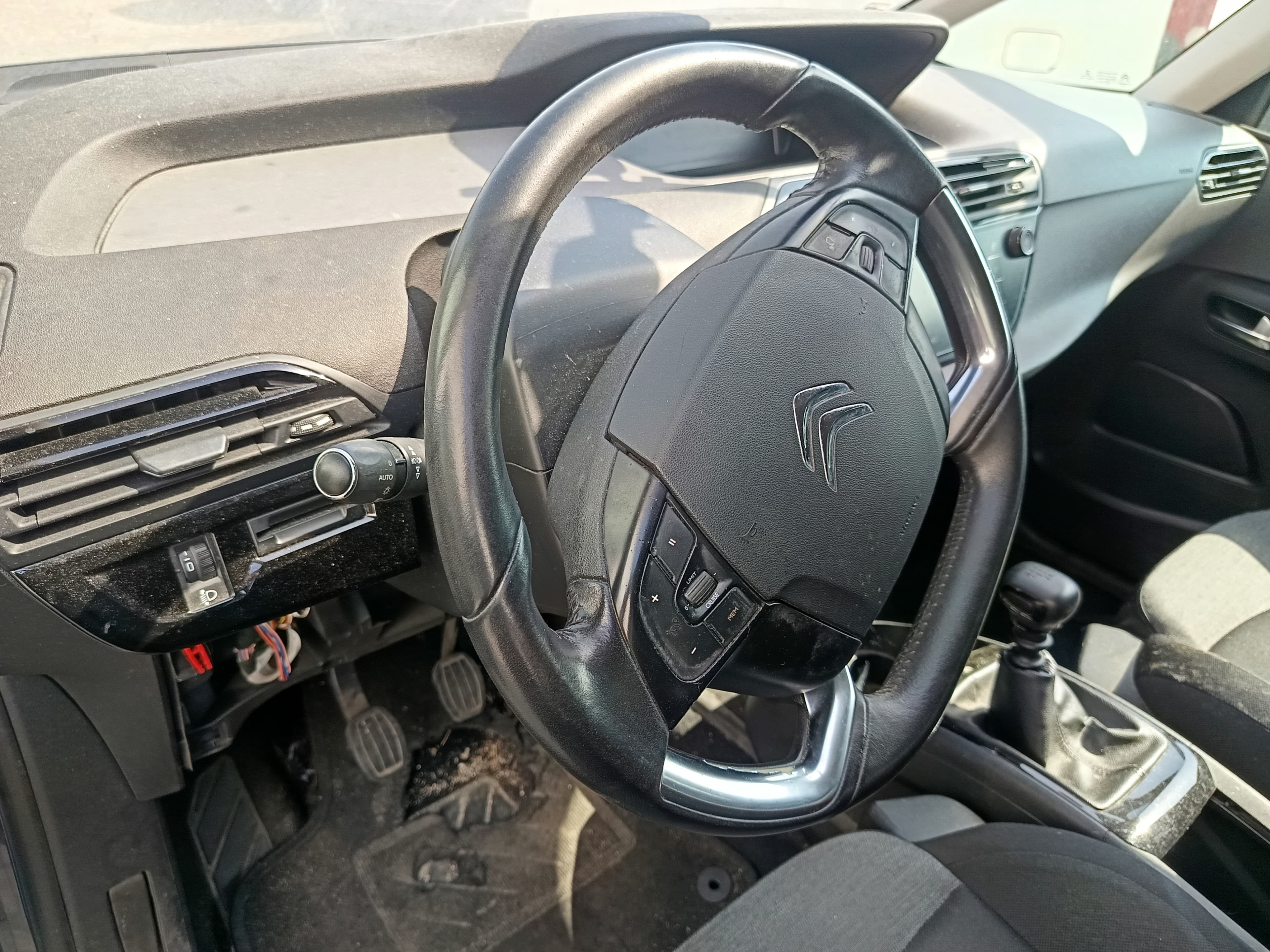 Citroën Grand C4 Space Tourer 1.6 Blue HDI · Ano 2018 — imagem 37