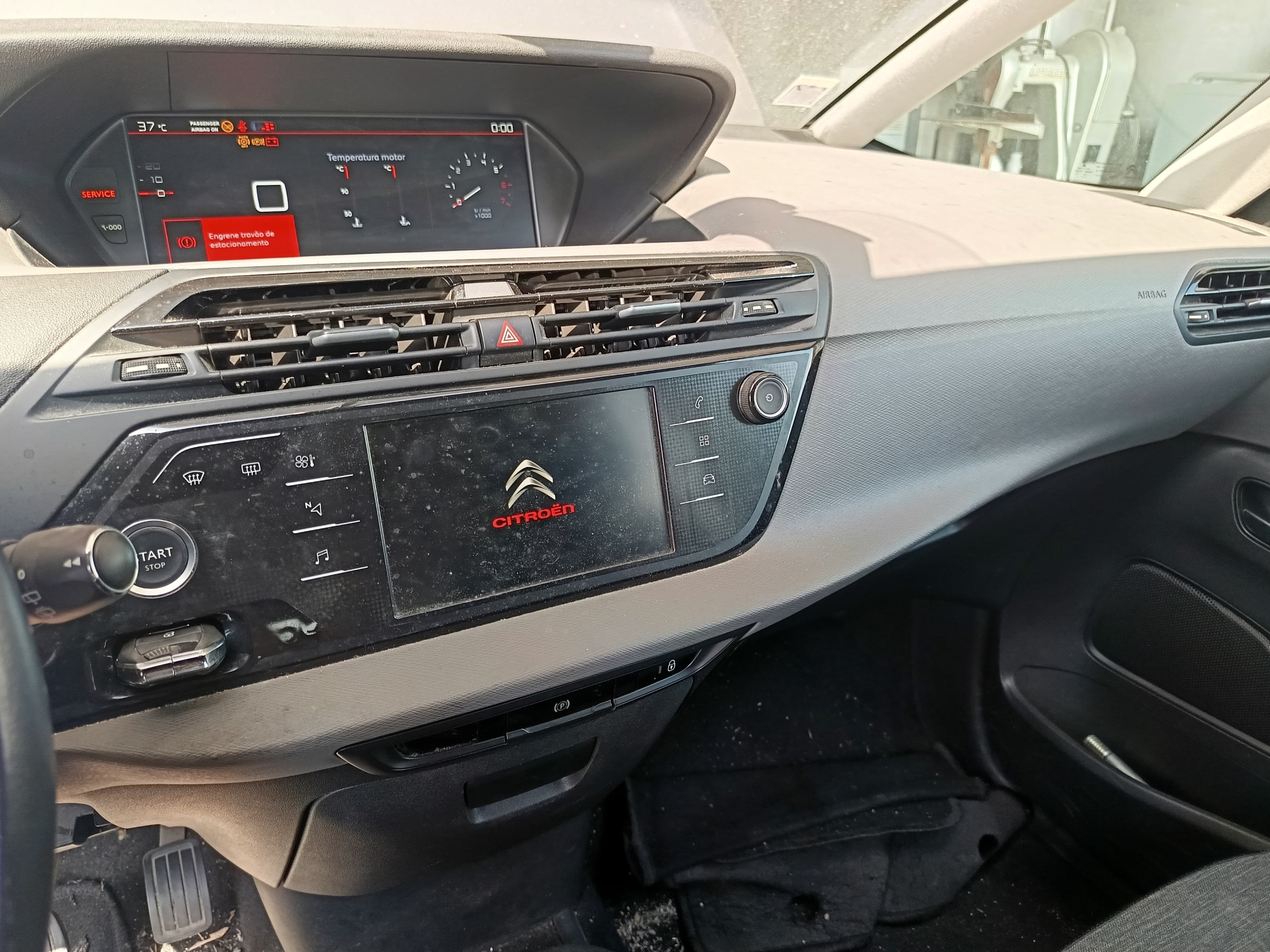 Citroën Grand C4 Space Tourer 1.6 Blue HDI · Ano 2018 — imagem 12