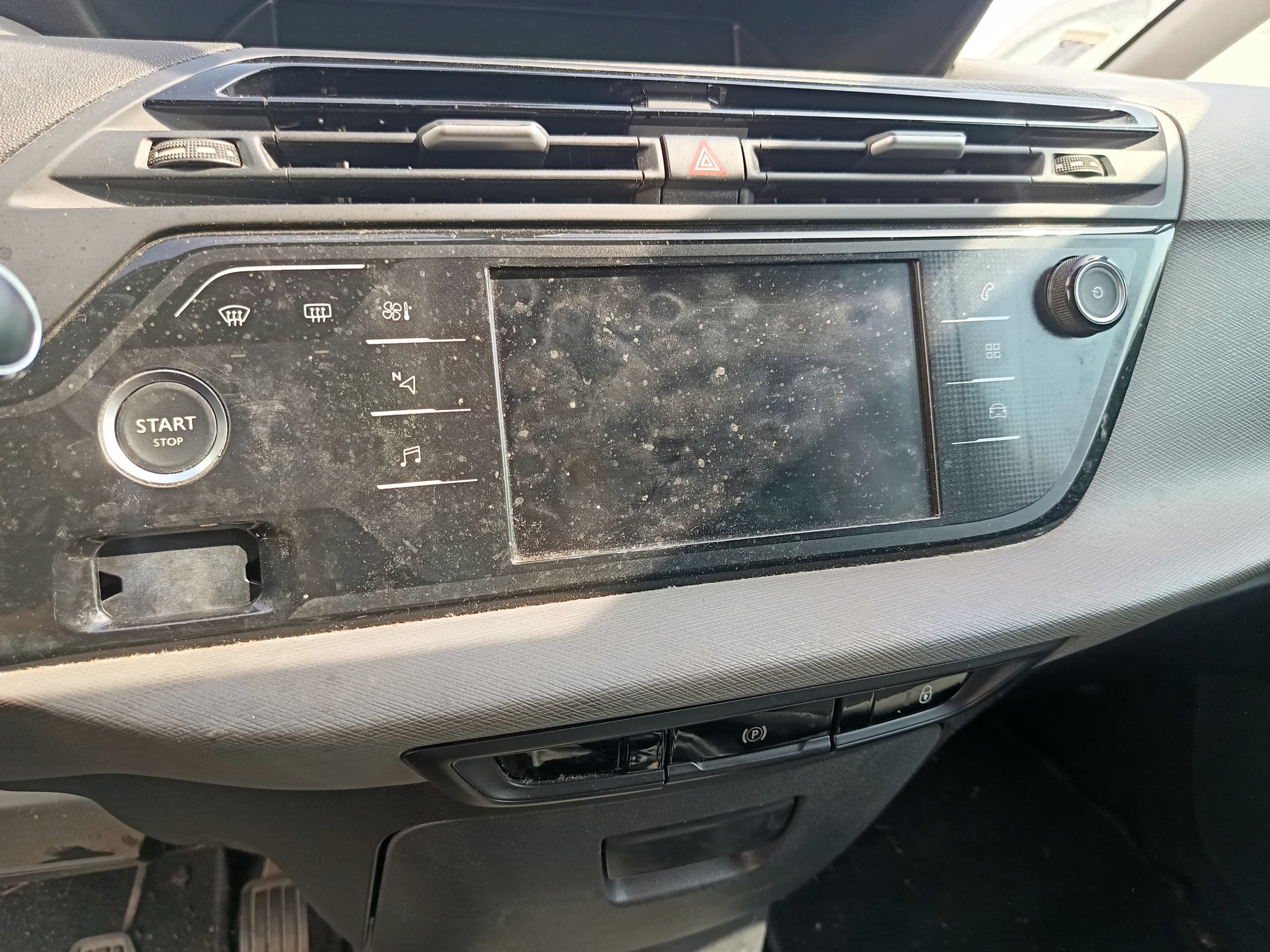 Citroën Grand C4 Space Tourer 1.6 Blue HDI · Ano 2018 — imagem 40