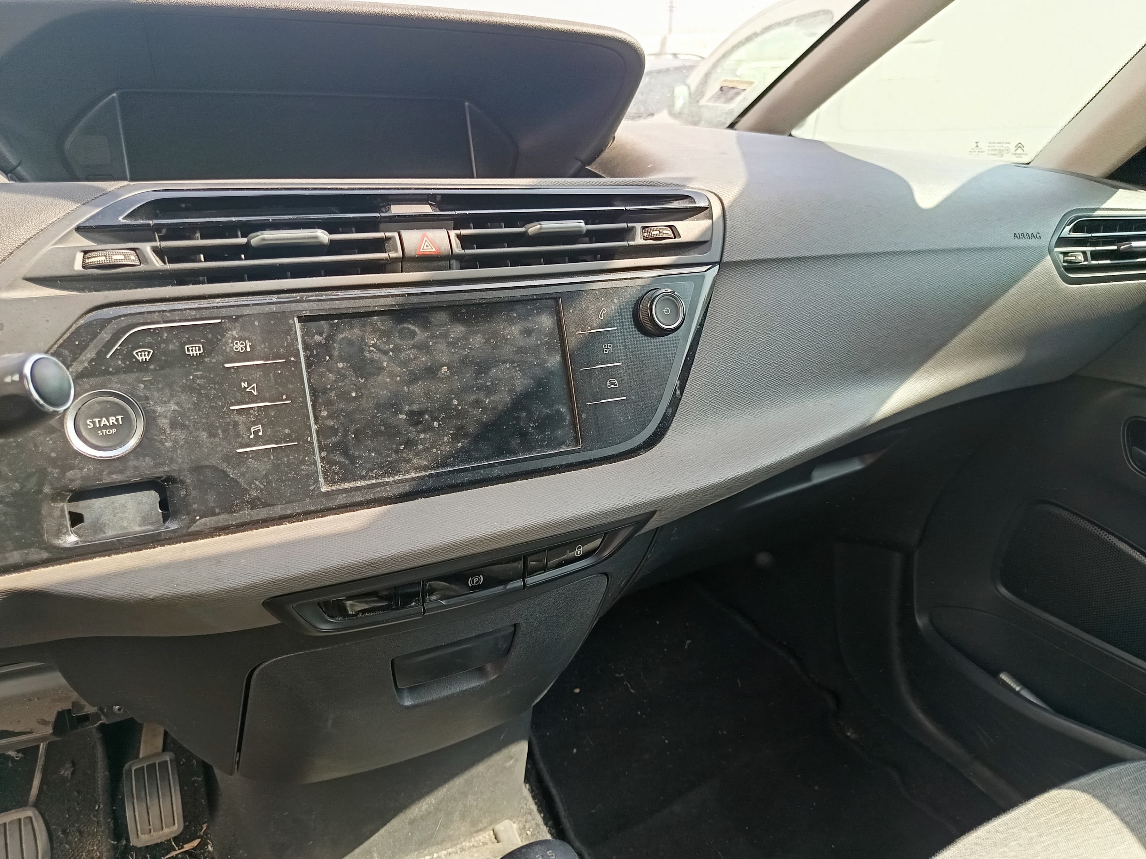 Citroën Grand C4 Space Tourer 1.6 Blue HDI · Ano 2018 — imagem 38
