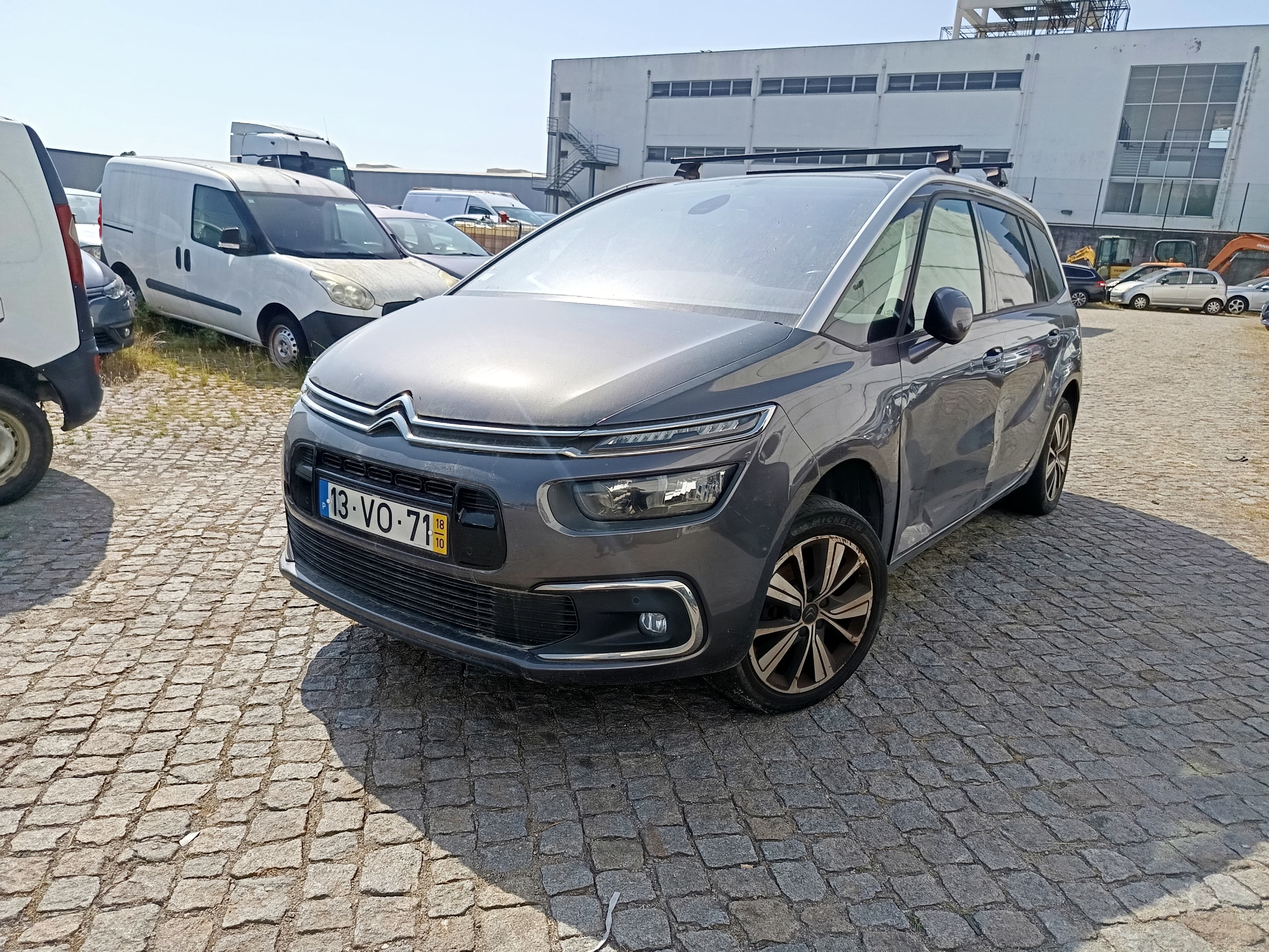 Citroën Grand C4 Space Tourer 1.6 Blue HDI · Ano 2018 — imagem 1