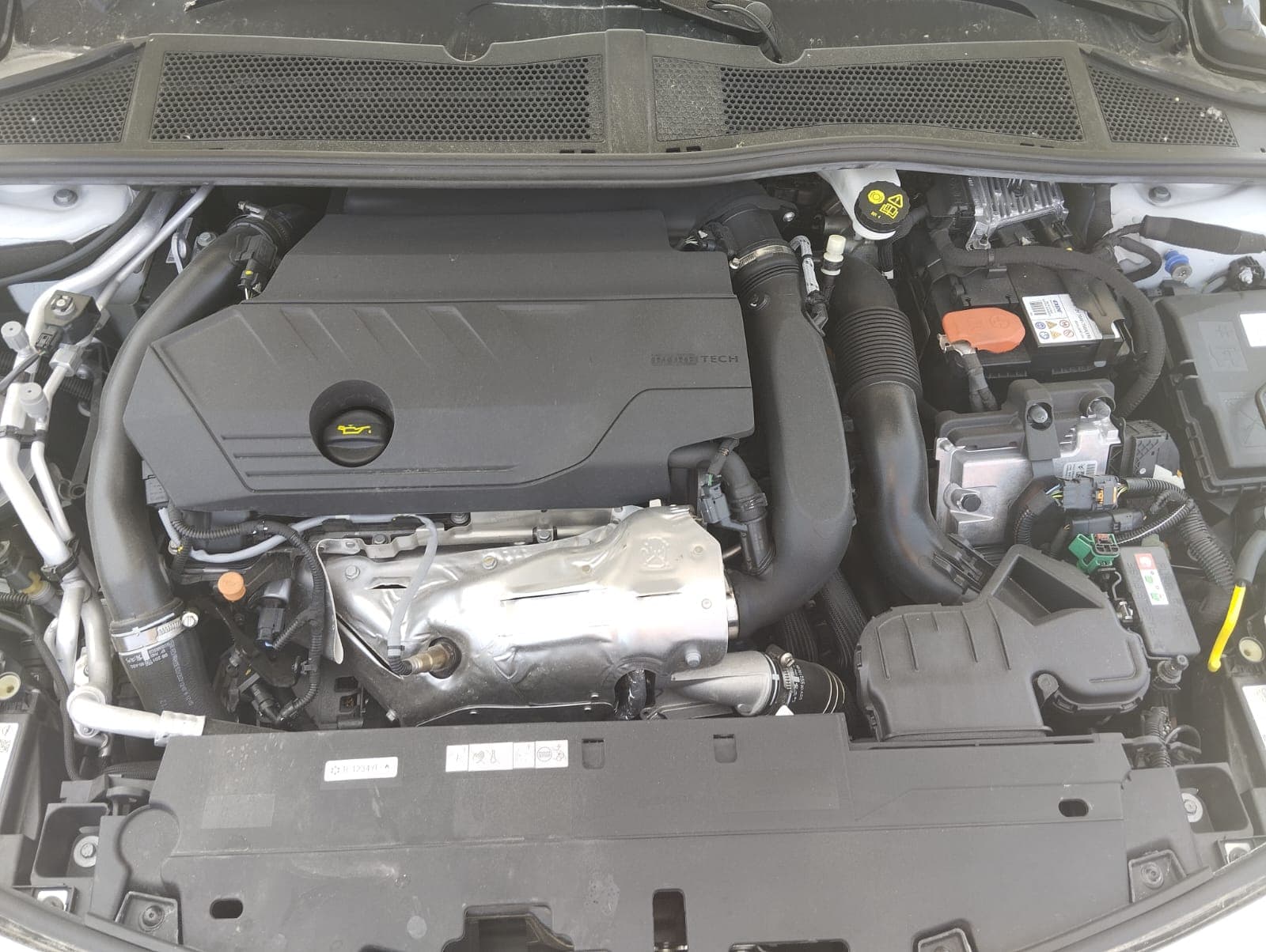 Opel Astra 1.6 Híbrido · Ano 2023 — imagen 13