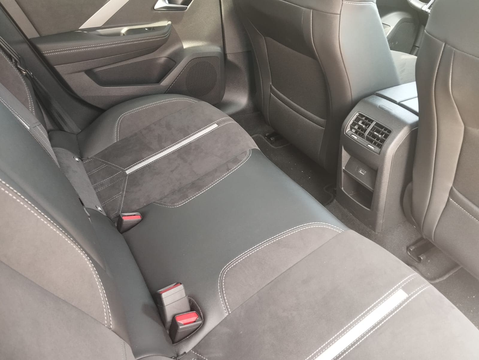 Opel Astra 1.6 Híbrido · Ano 2023 — imagen 26