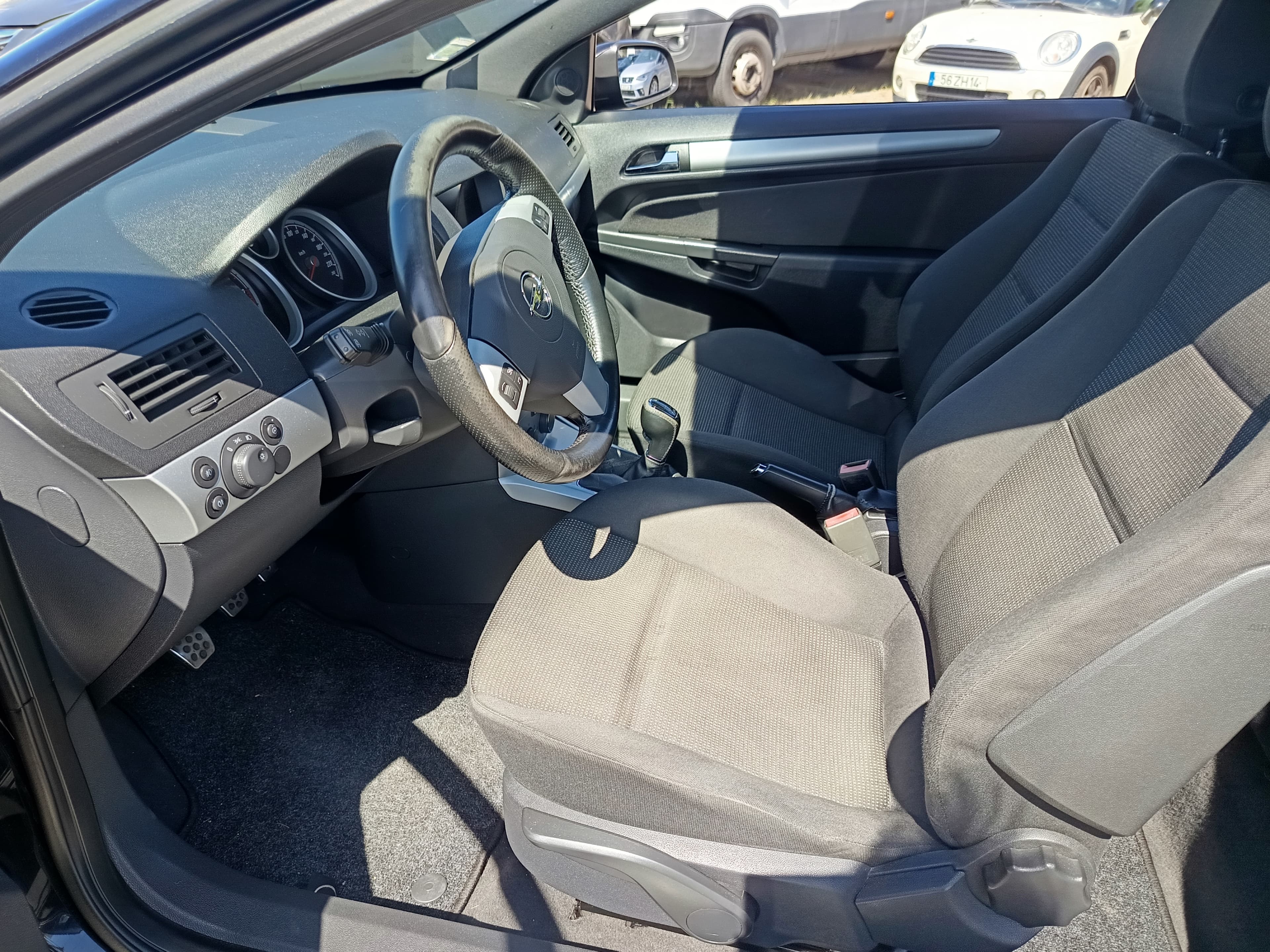 Opel Astra 1.7 CDTI · Ano 2009 — imagem 25