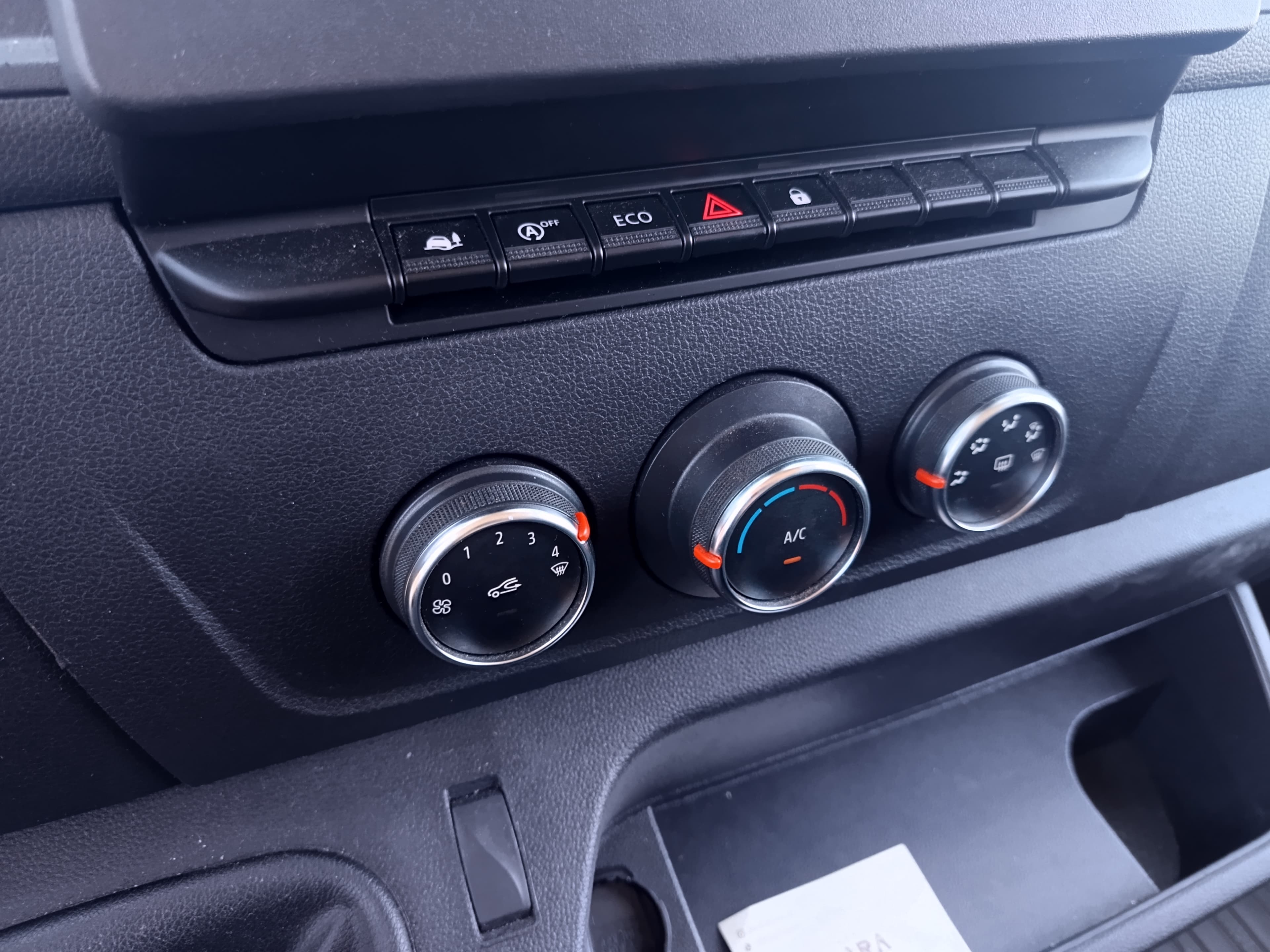 Renault Master · Ano 2022 — imagem 31