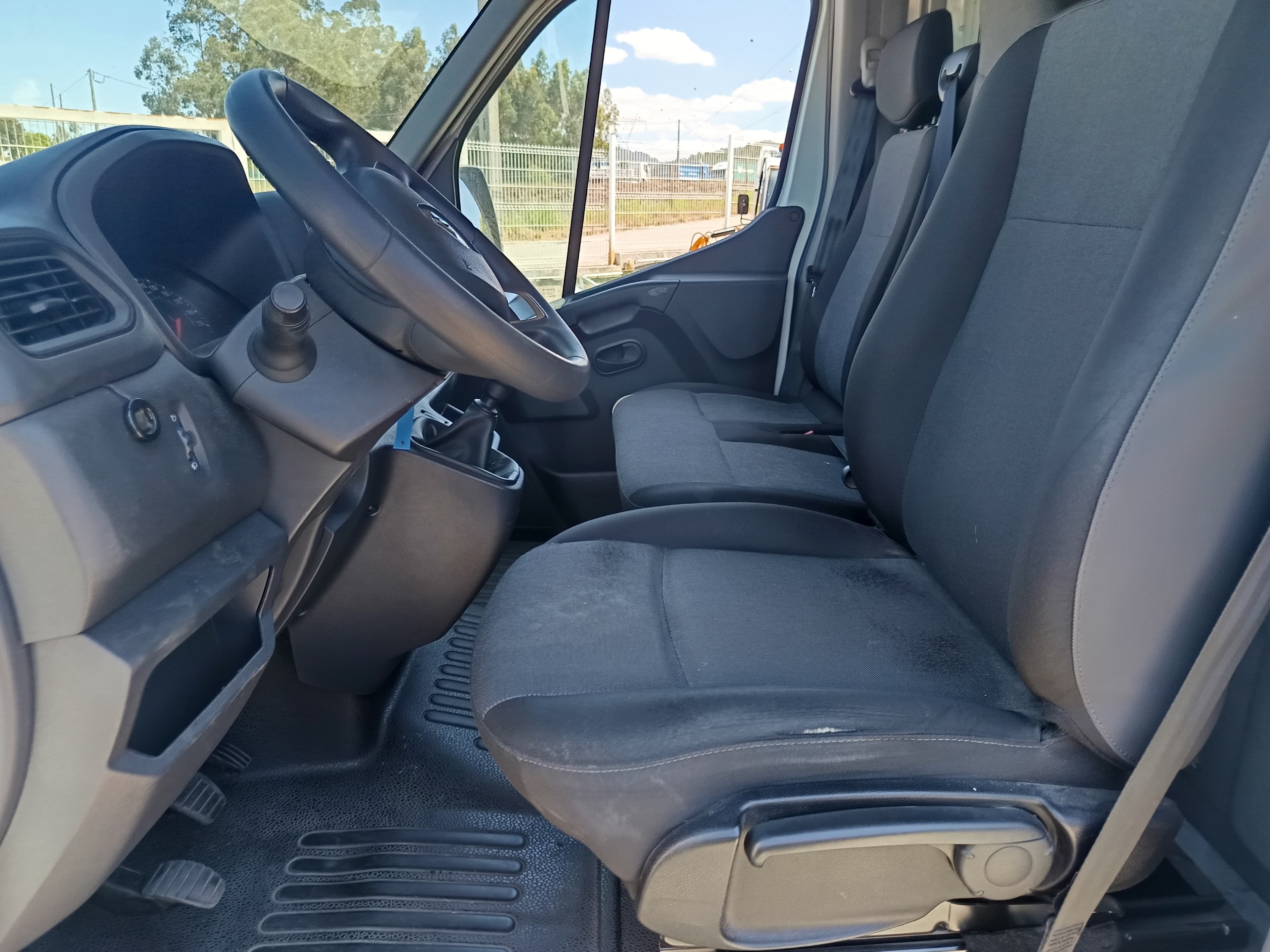 Renault Master · Ano 2022 — imagem 32