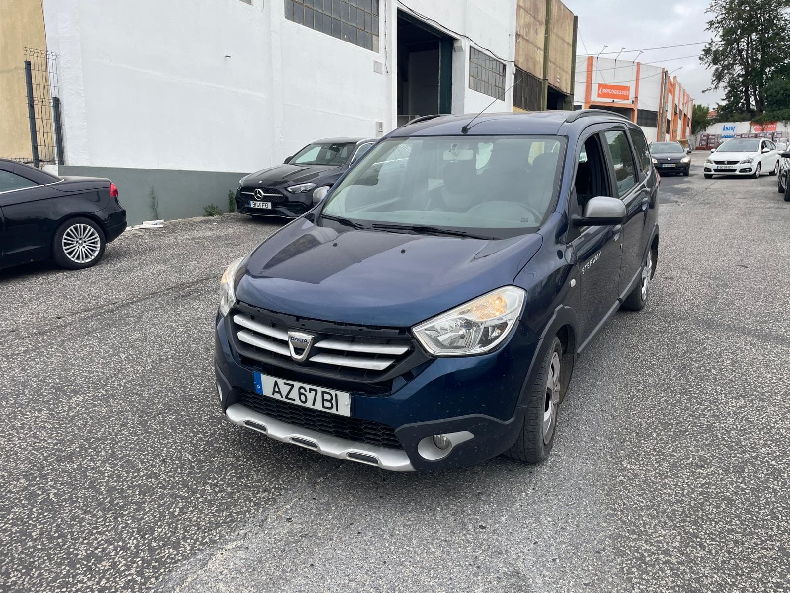 Dacia Lodgy · 7 Lugares · Ano 2018 — image 3