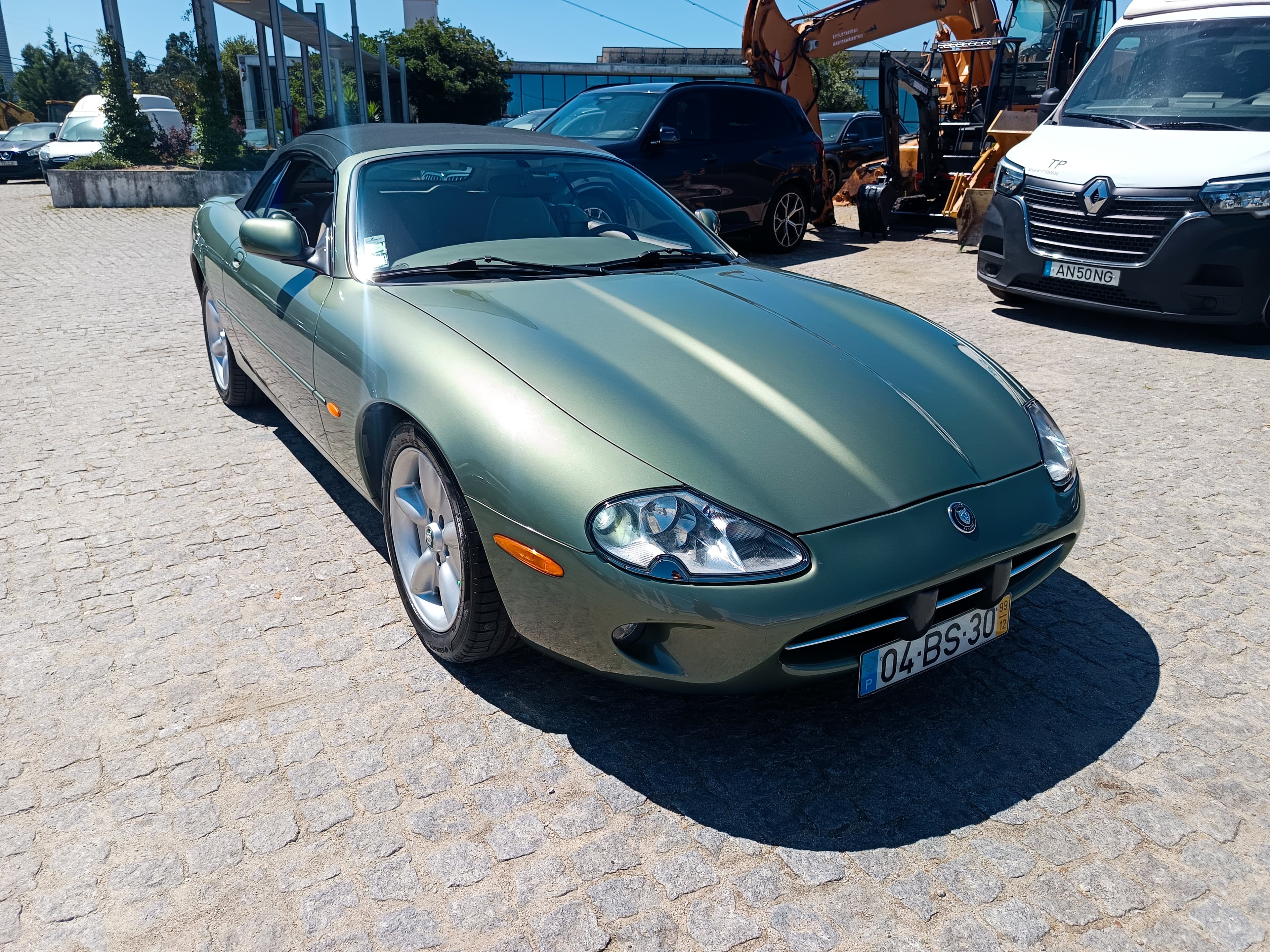Jaguar XK8 · Ano 1999 — image 3