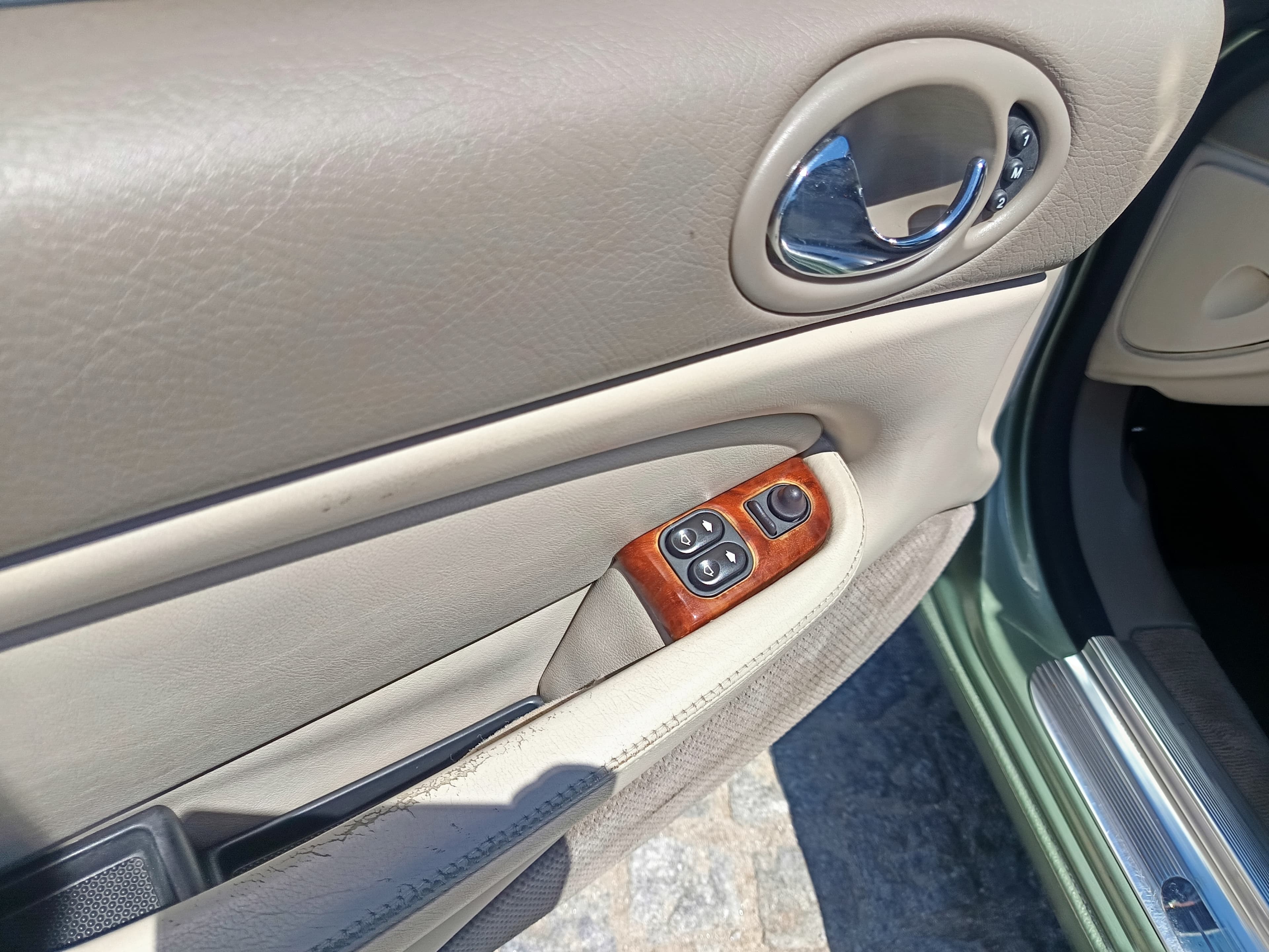 Jaguar XK8 · Ano 1999 — image 25