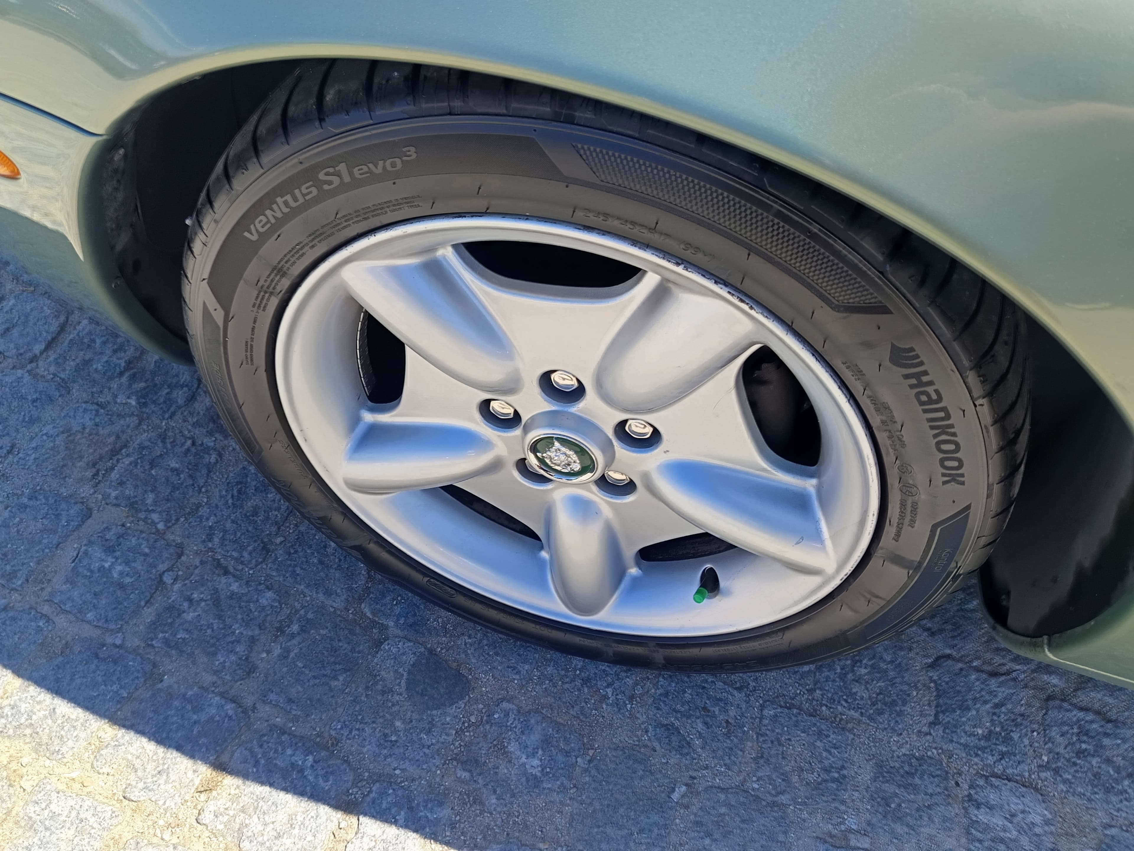 Jaguar XK8 · Ano 1999 — image 13