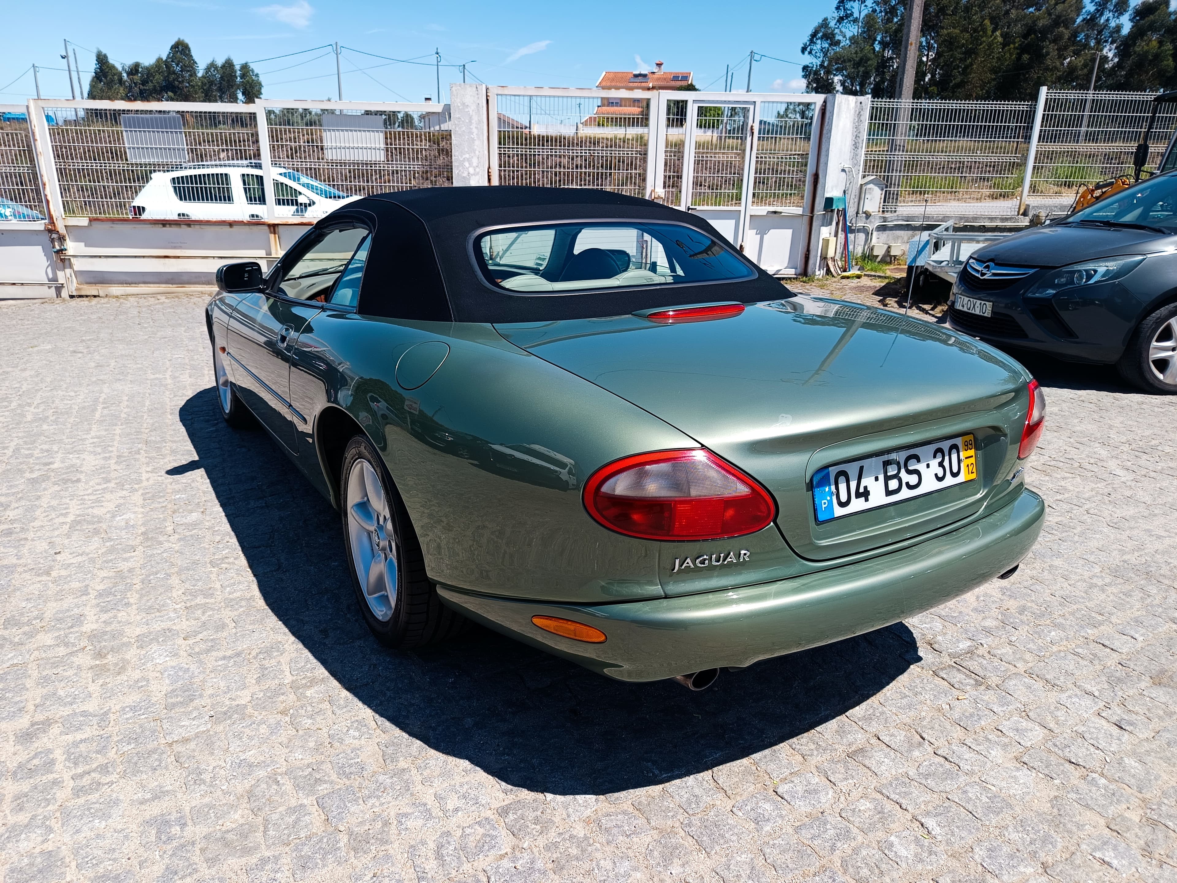 Jaguar XK8 · Ano 1999 — image 6