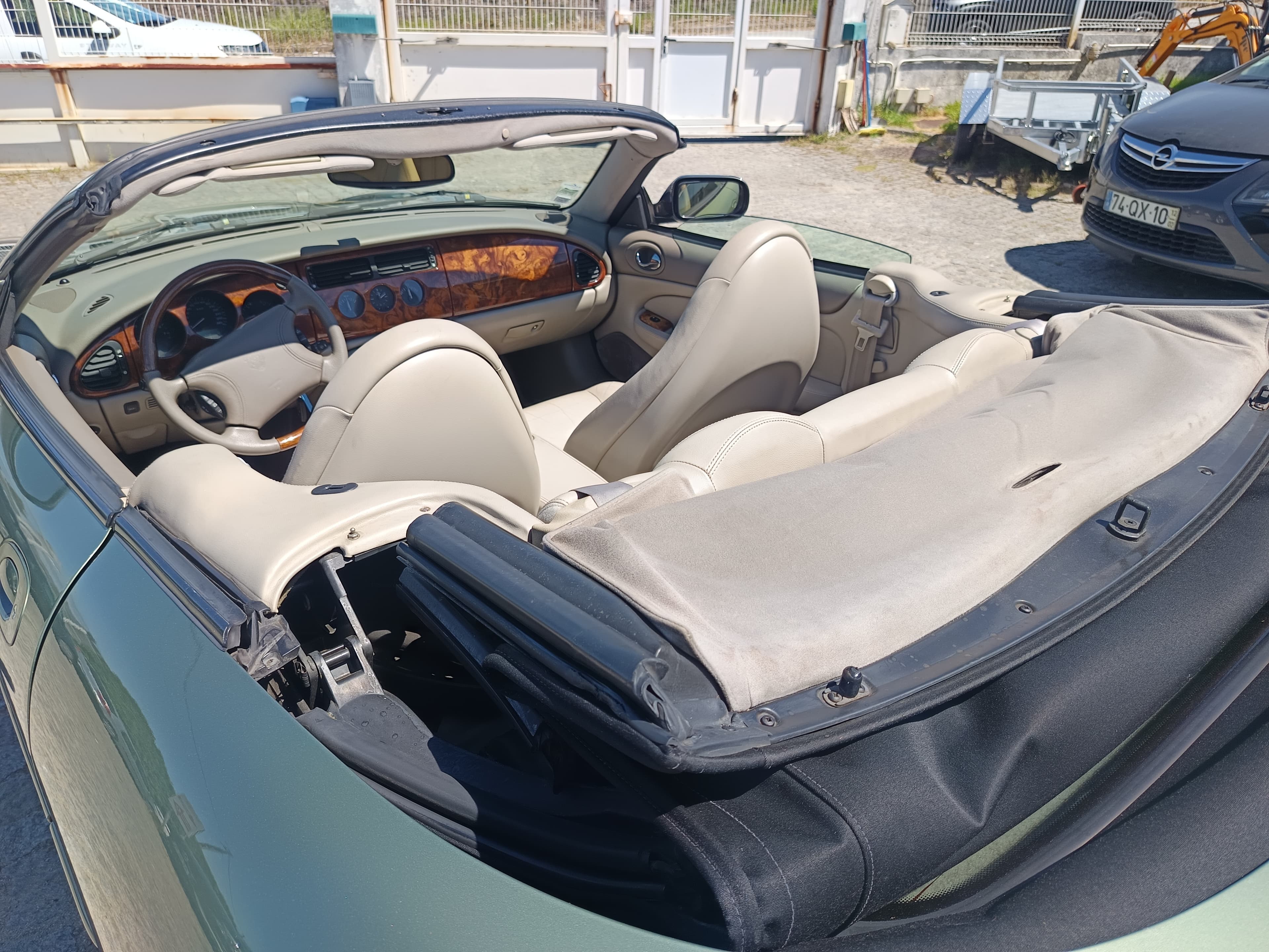 Jaguar XK8 · Ano 1999 — image 39