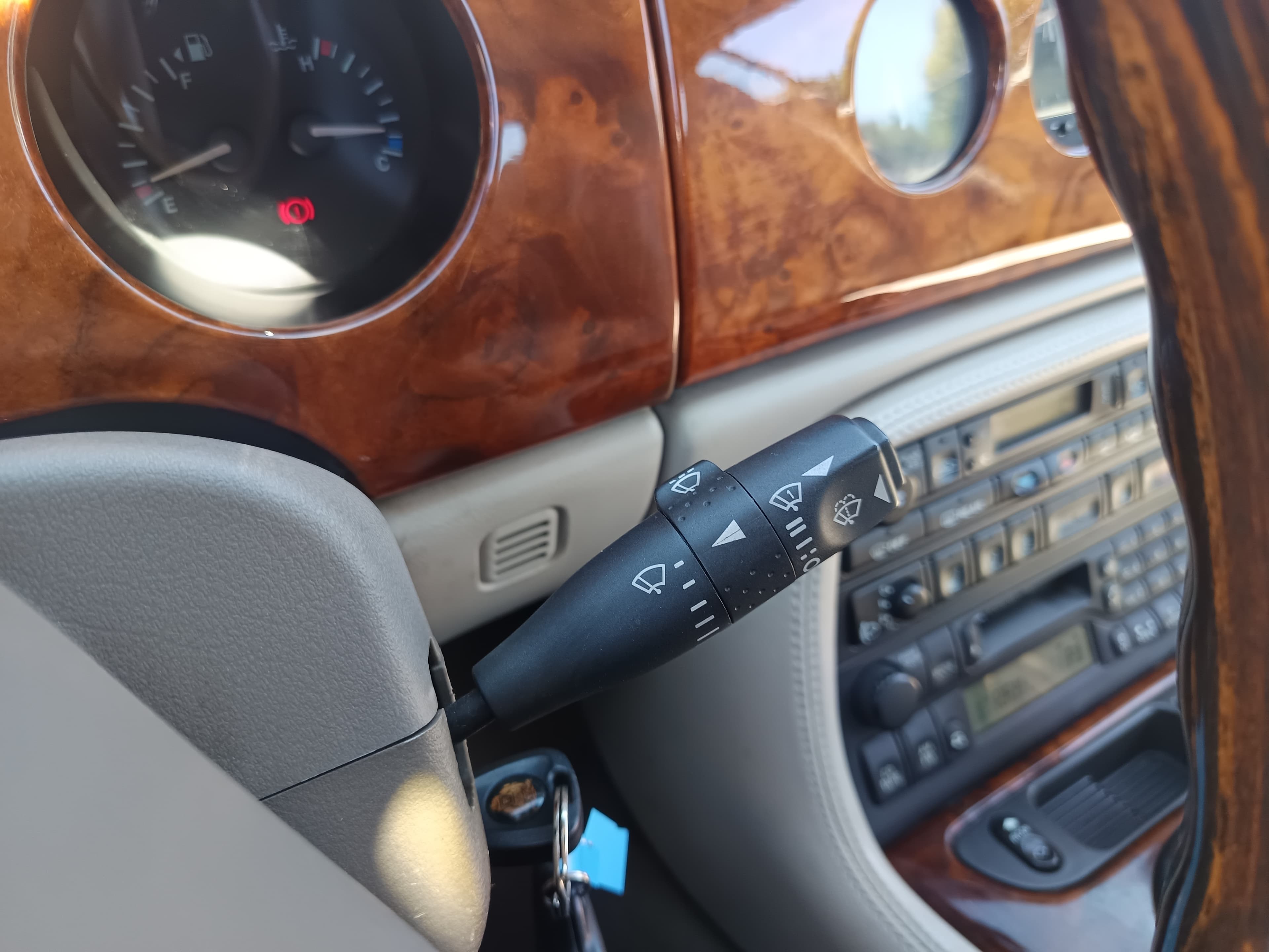 Jaguar XK8 · Ano 1999 — image 33