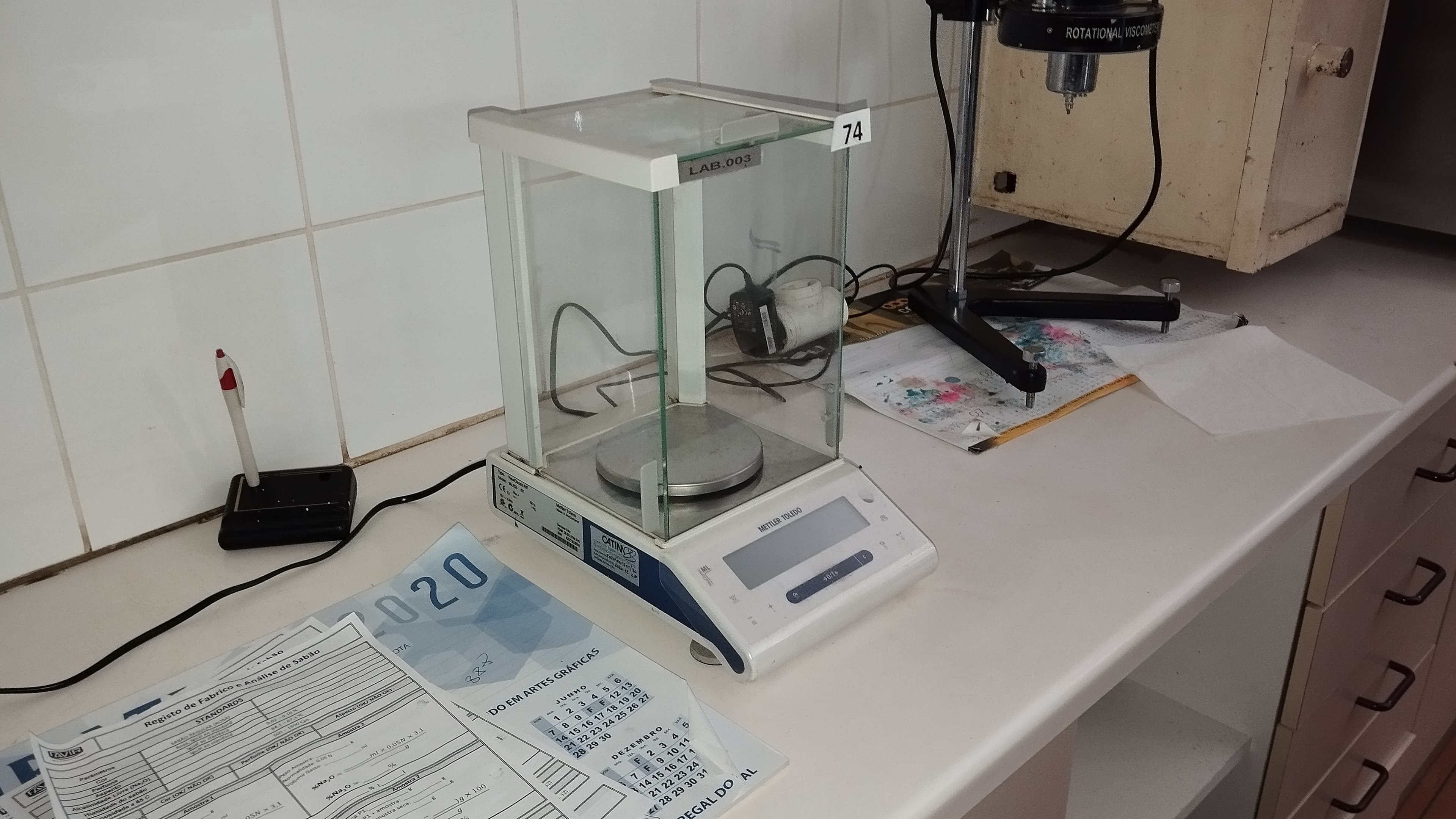 Equipamento de Apoio à Indústria · Mobiliário de Escritório — imagem 10