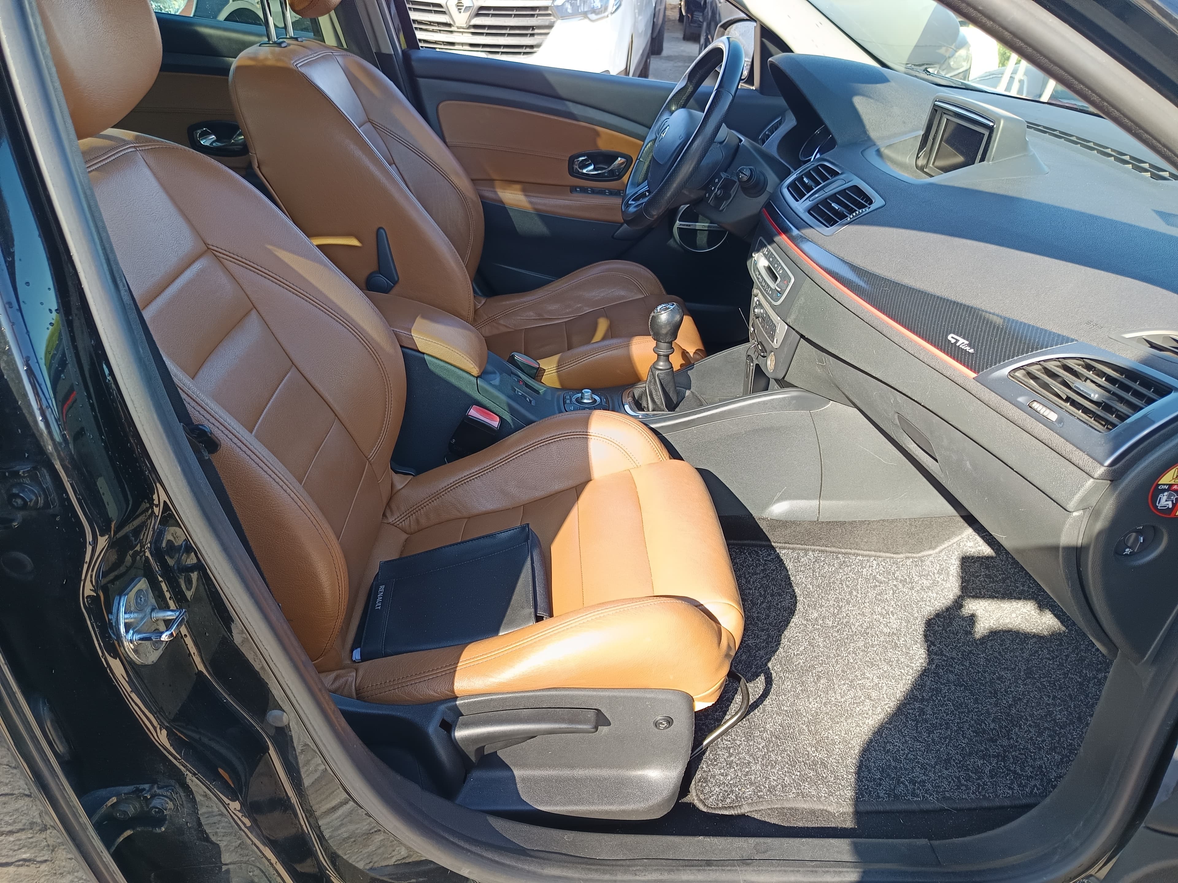 Renault Mégane · Ano 2012 — image 28