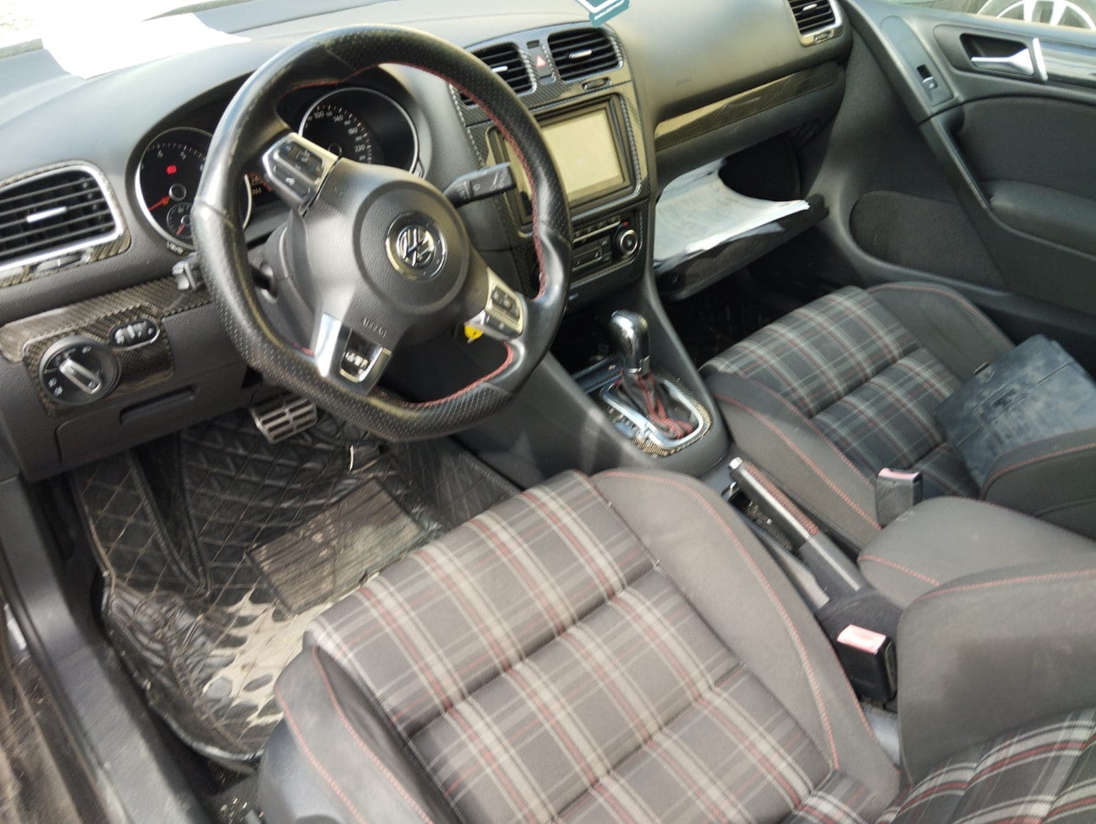 Volkswagen Golf 2.0 TSI GTI · Ano 2012 — imagem 25
