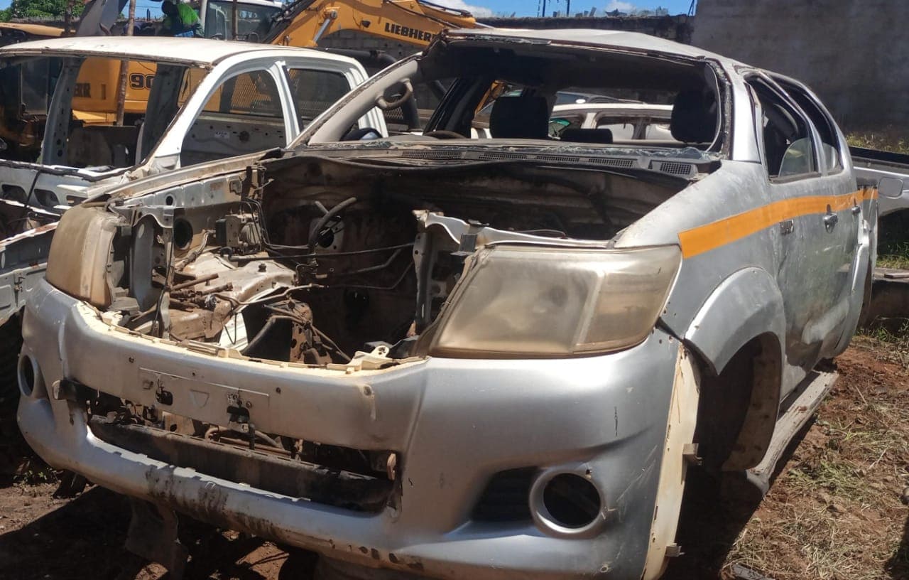 Carcaça de Toyota Hilux