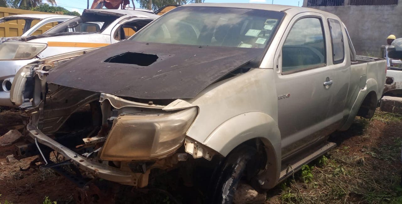 Carcaça de Toyota Hilux — imagem 5