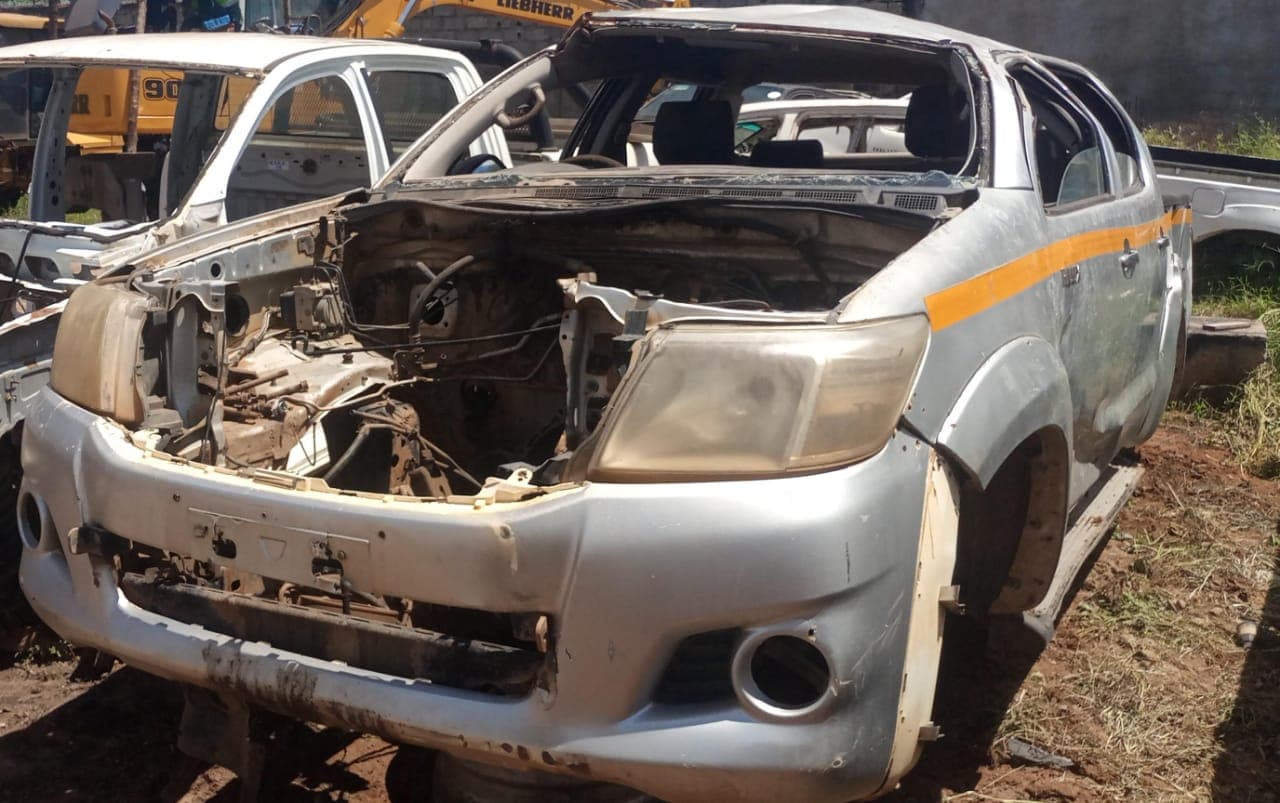 Carcaça de Toyota Hilux — imagem 3