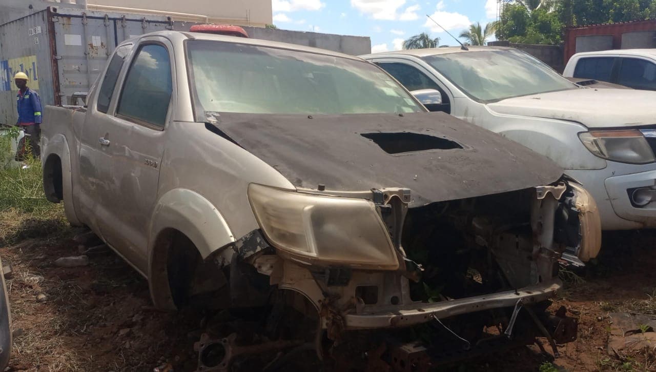 Carcaça de Toyota Hilux — imagem 4