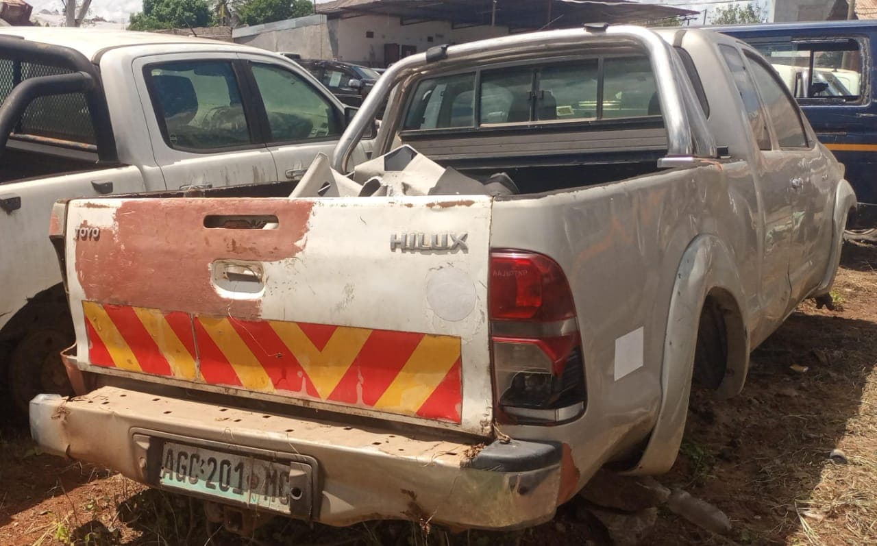Carcaça de Toyota Hilux — imagem 6