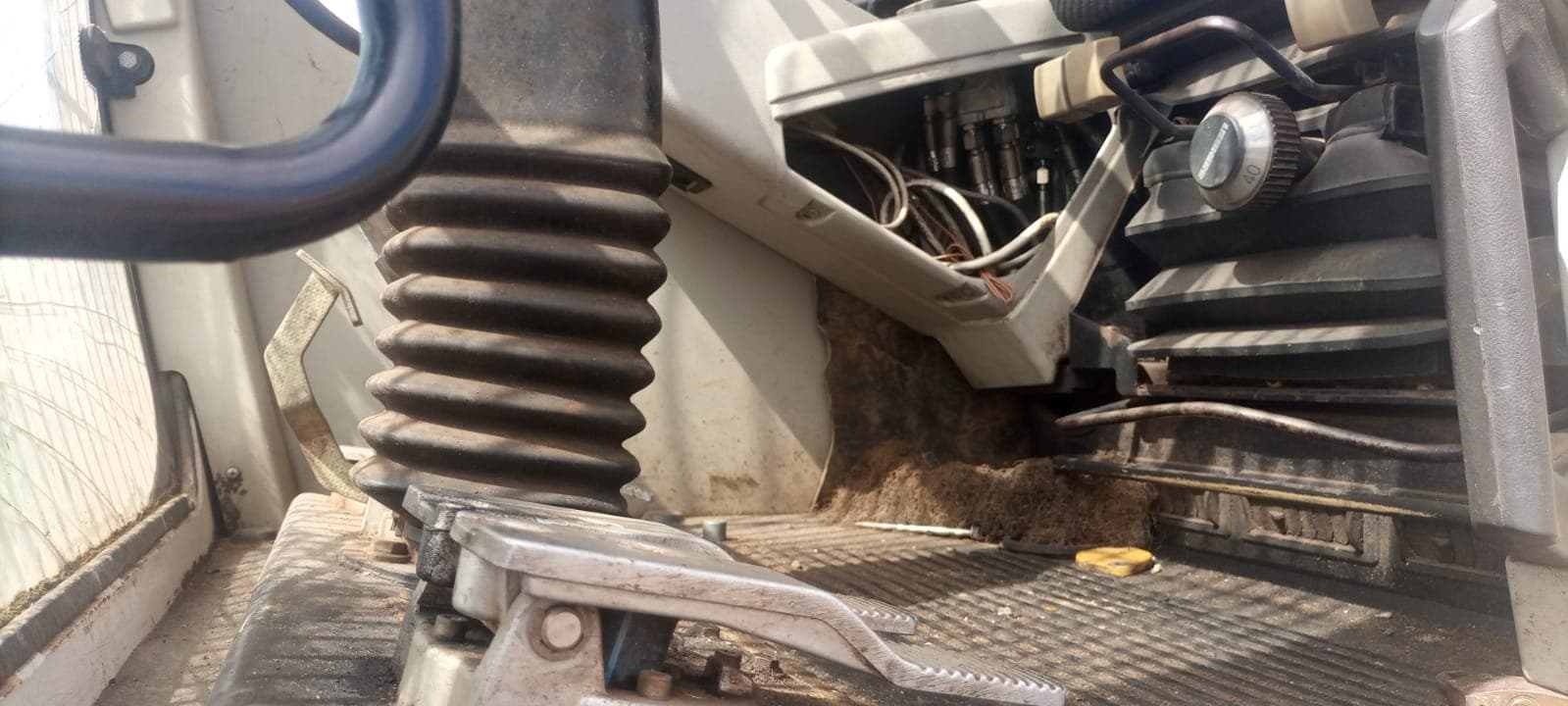 Escavadeira Liebherr A900C — image 4
