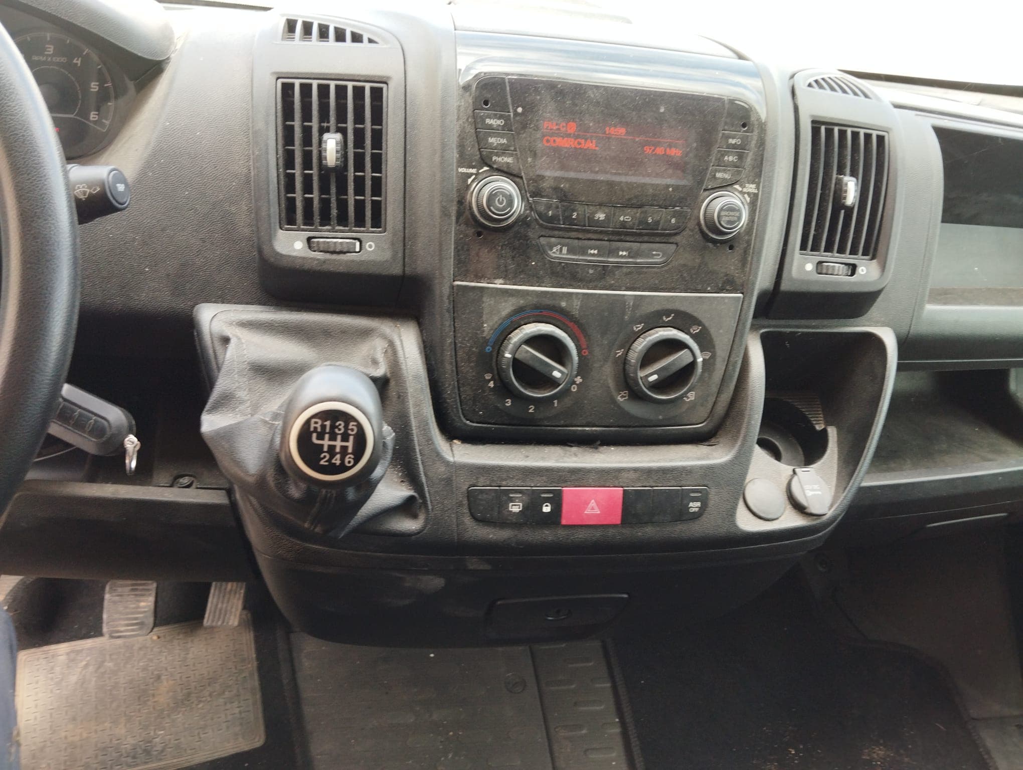 Peugeot Boxer · Year 2017 — image 12