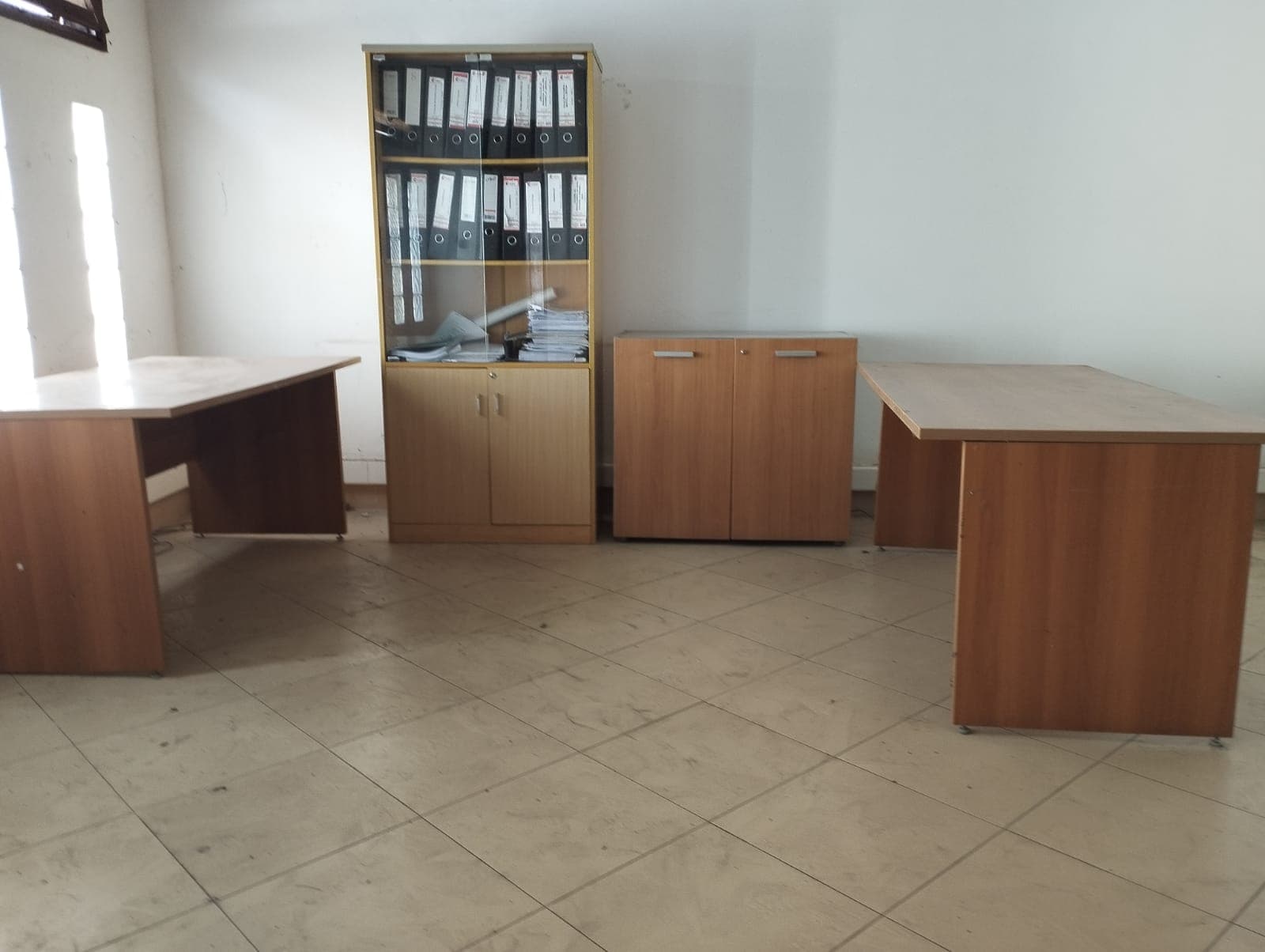 Mobiliario de oficina — imagen 1