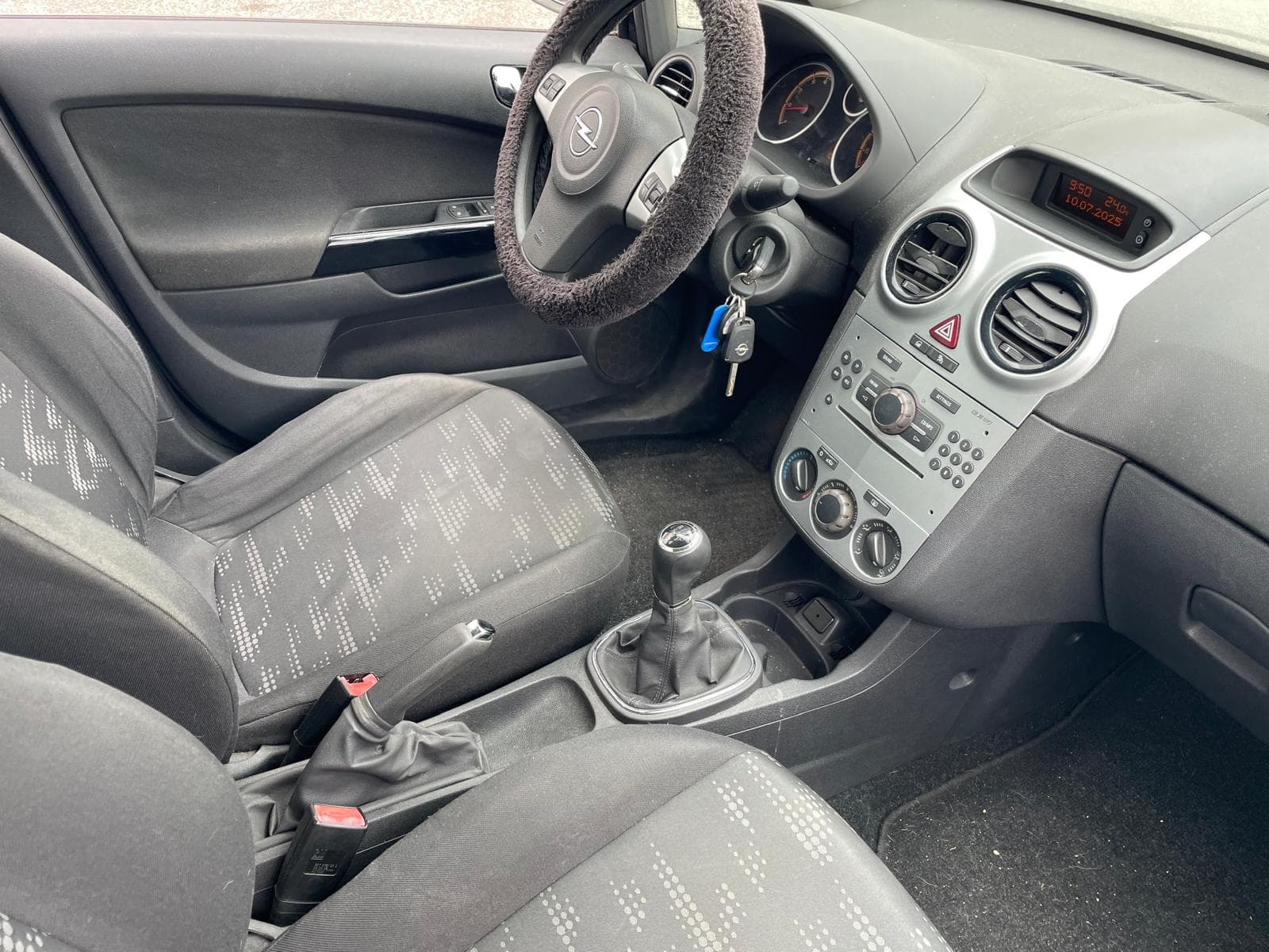 Opel Corsa · Ano 2011 — image 17