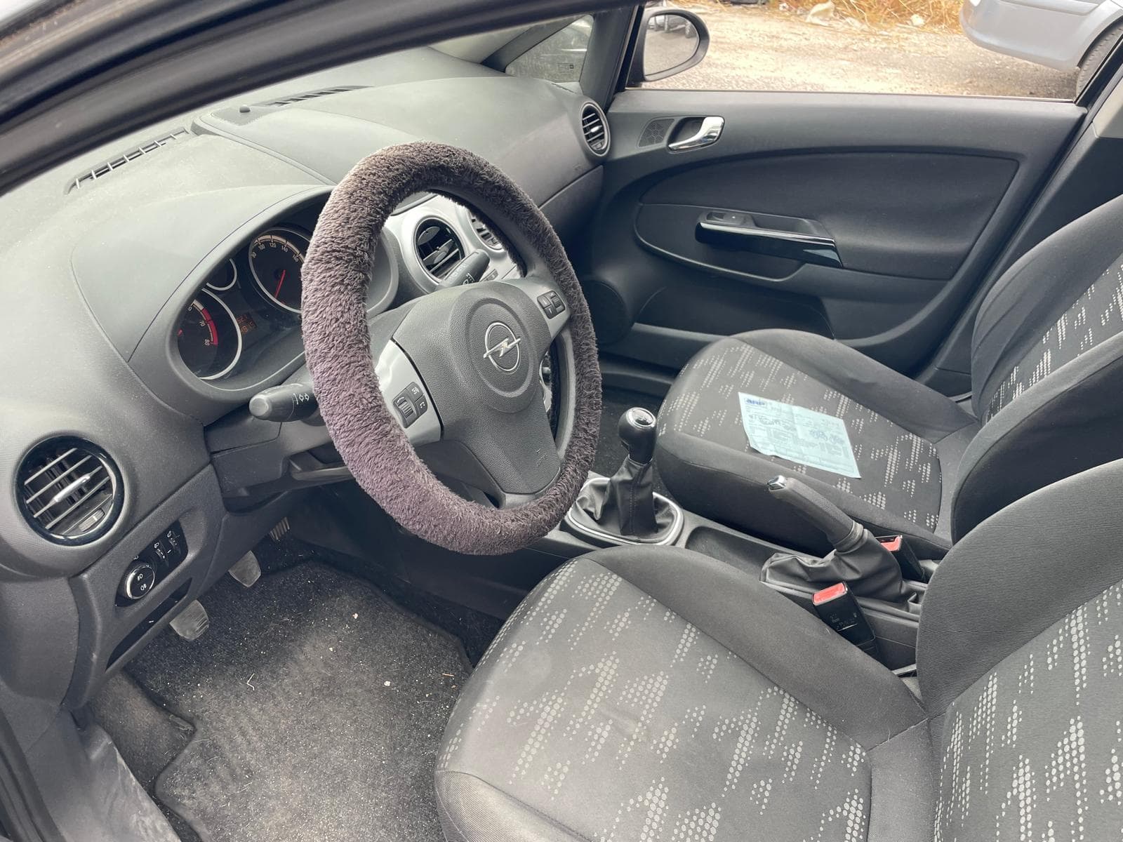 Opel Corsa · Ano 2011 — image 11