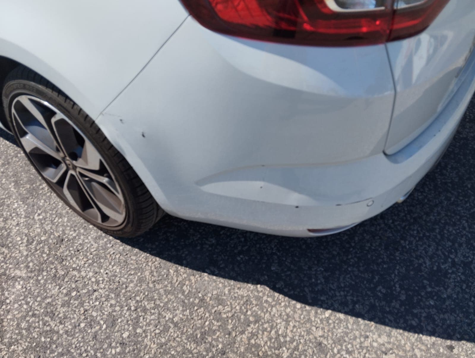 Renault Mégane IV Sport · Ano 2018 — image 18