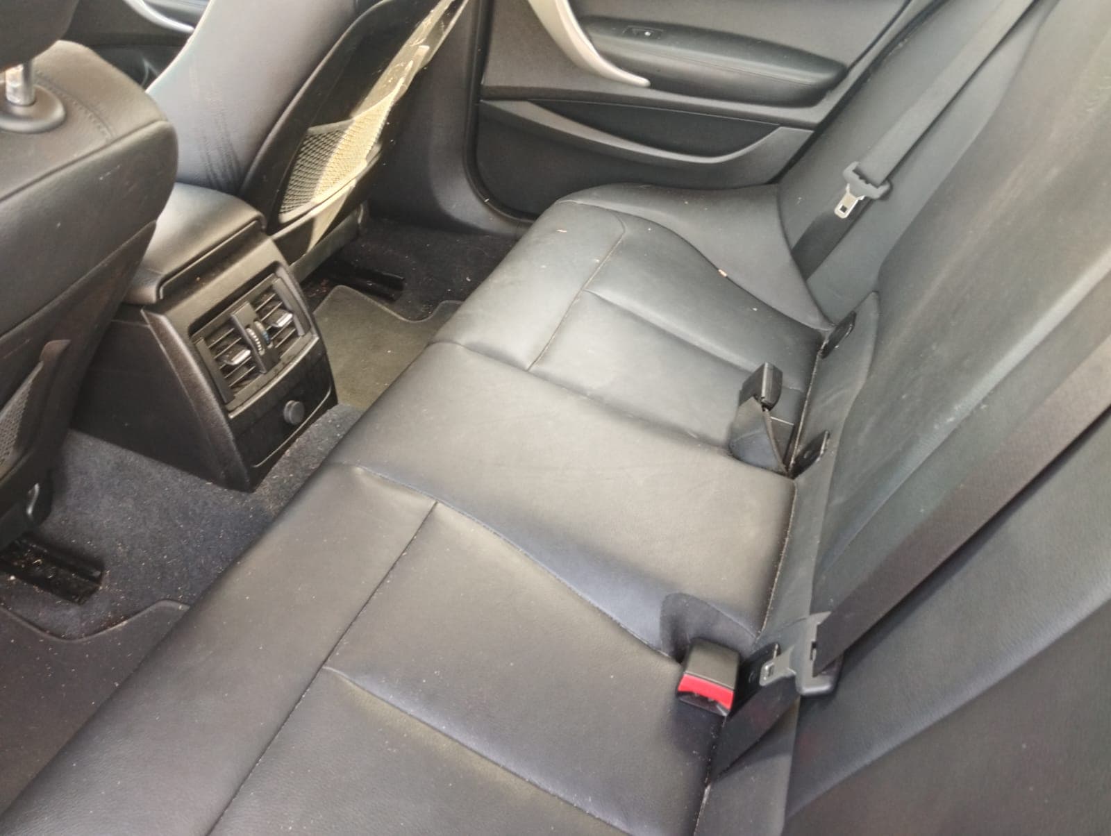 BMW 116D · Ano 2012 — imagem 17