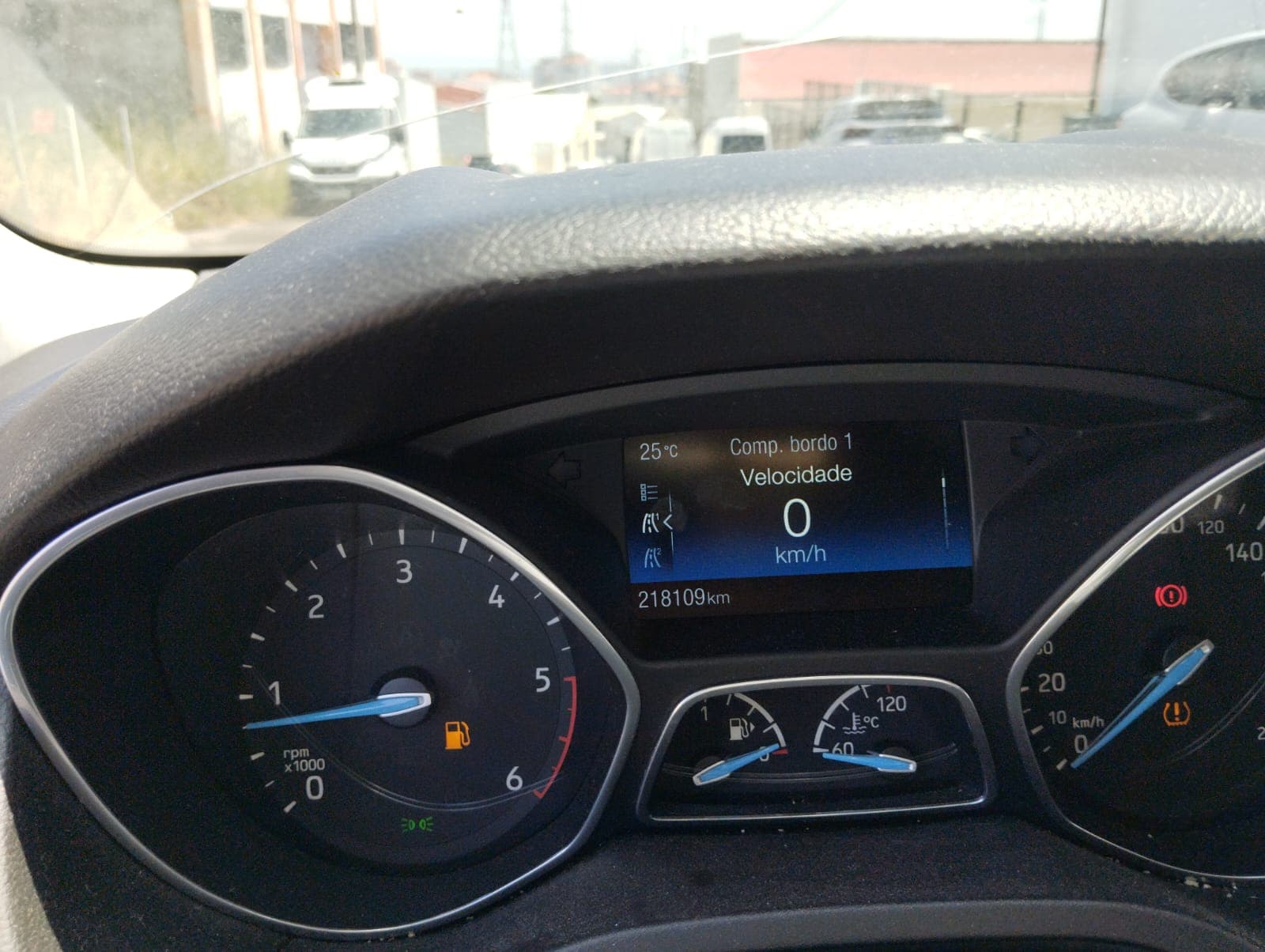 Ford Focus · Ano 2016 — image 24