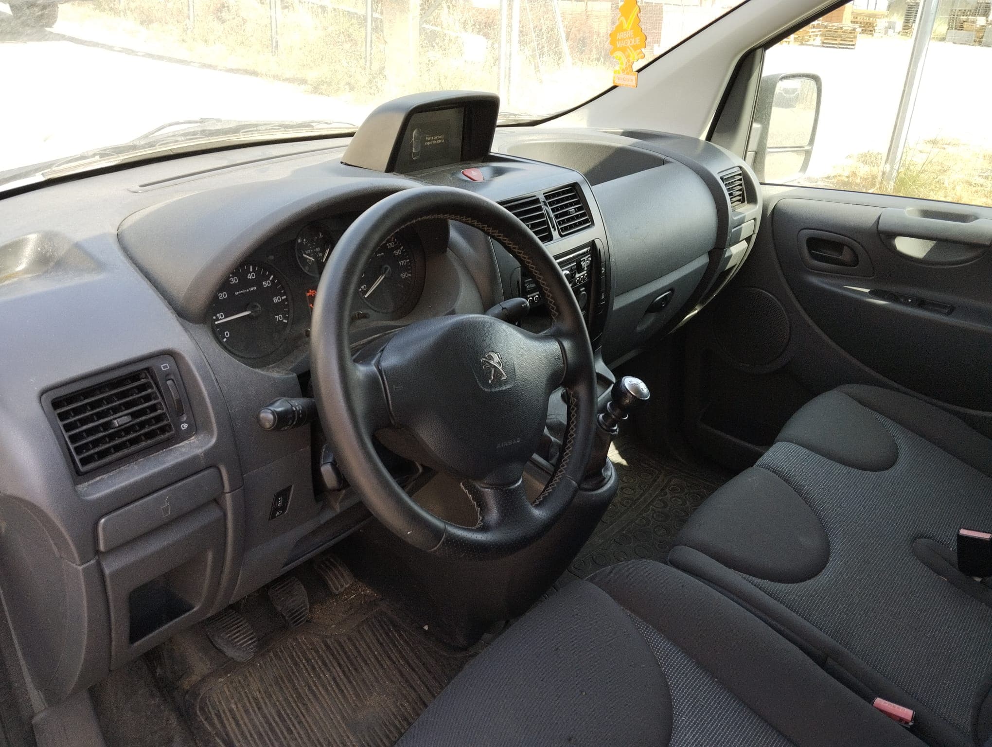 Peugeot Expert · Ano 2016 — imagem 15