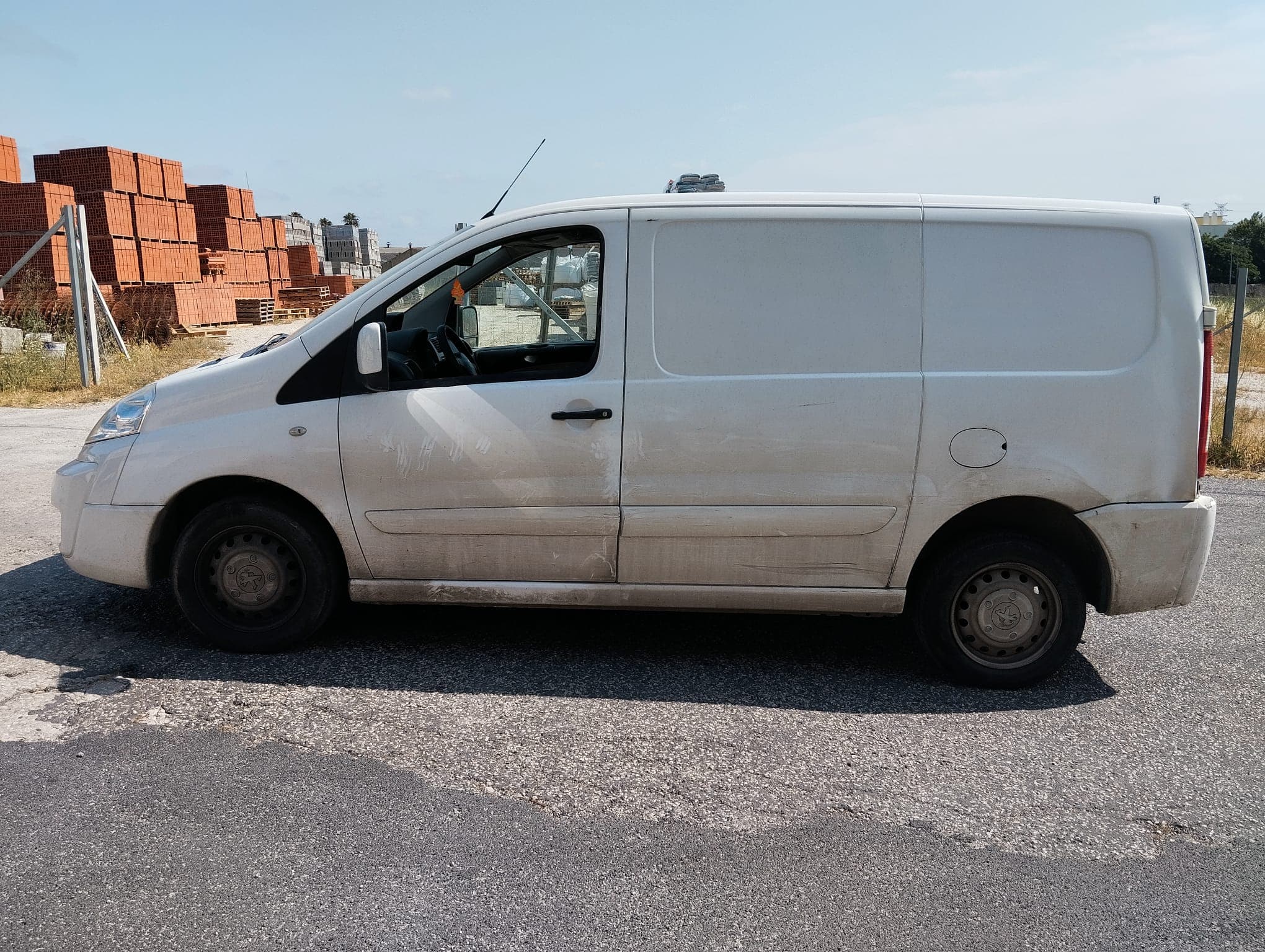 Peugeot Expert · Ano 2016 — imagem 8