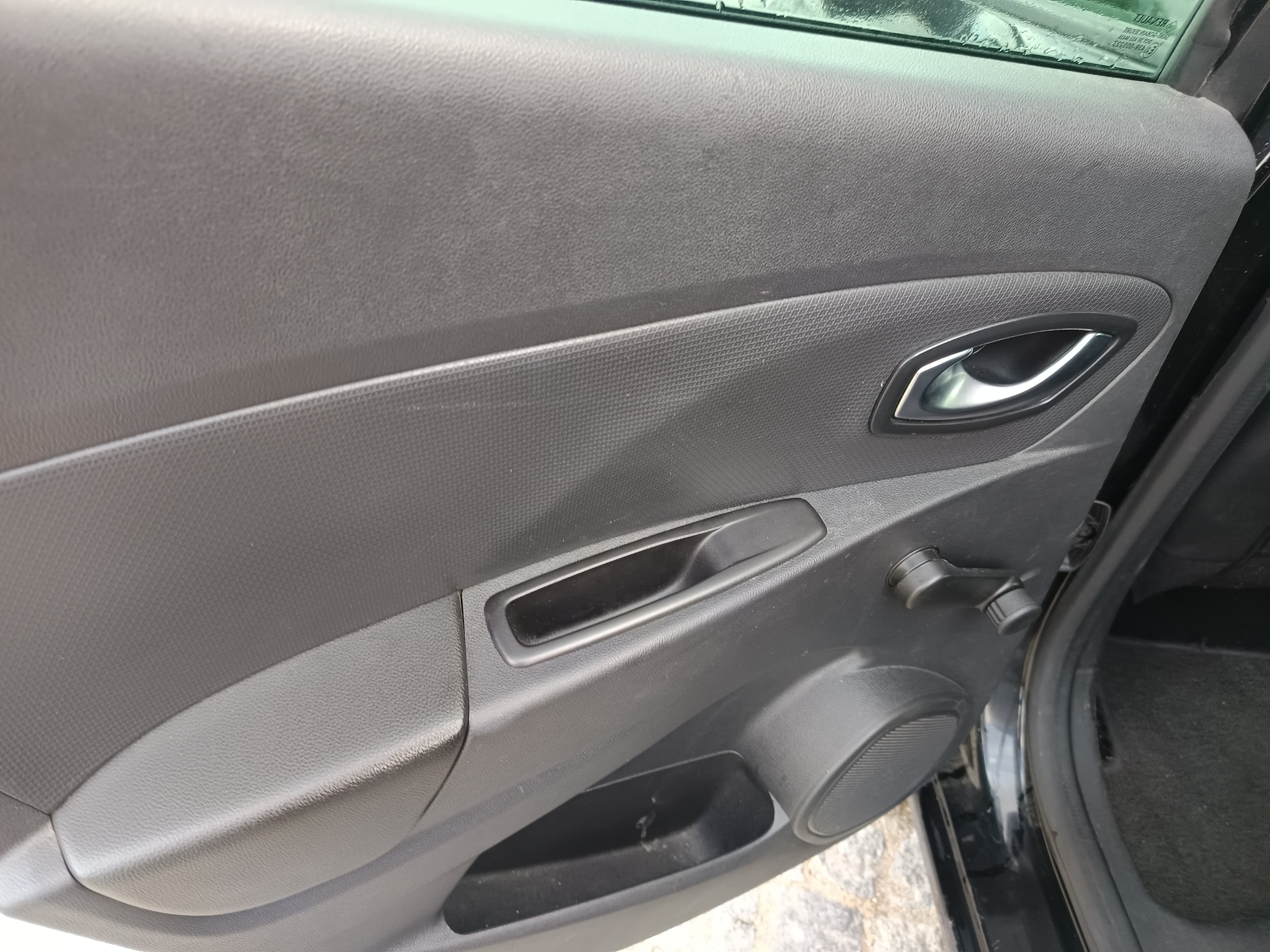 Renault Clio · Ano 2018 — image 16